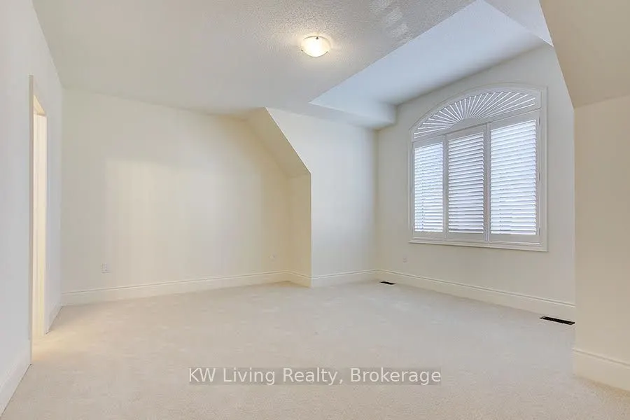 3228 Meadow Marsh Crescent