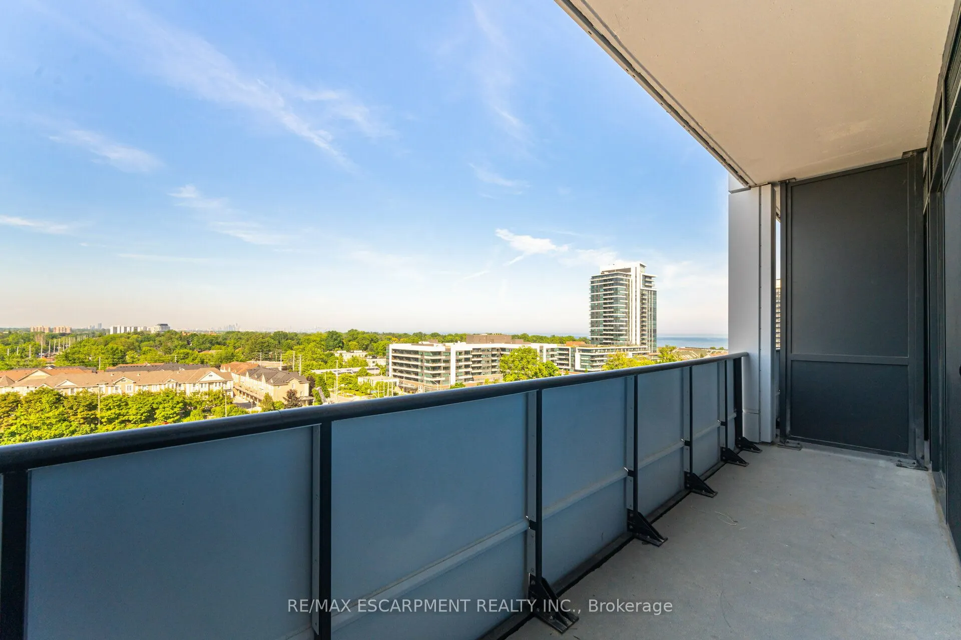 28 Ann Street W, #801