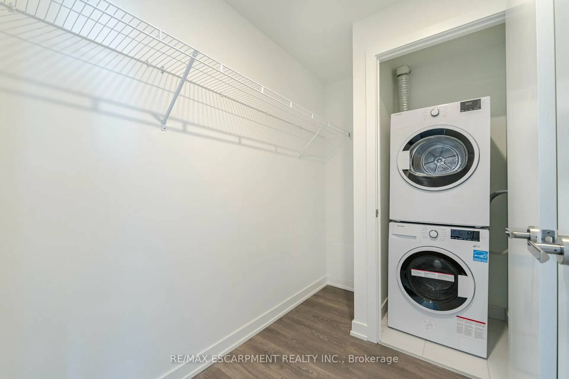 28 Ann Street W, #801