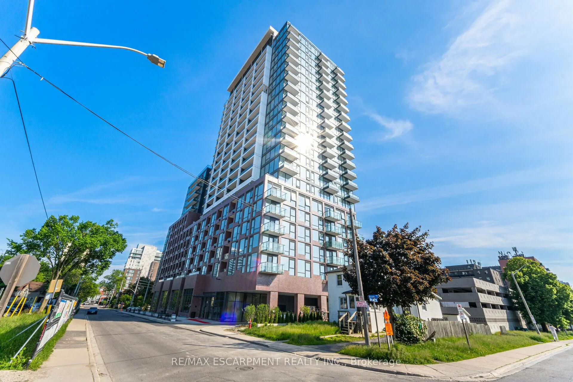 28 Ann Street W, #801
