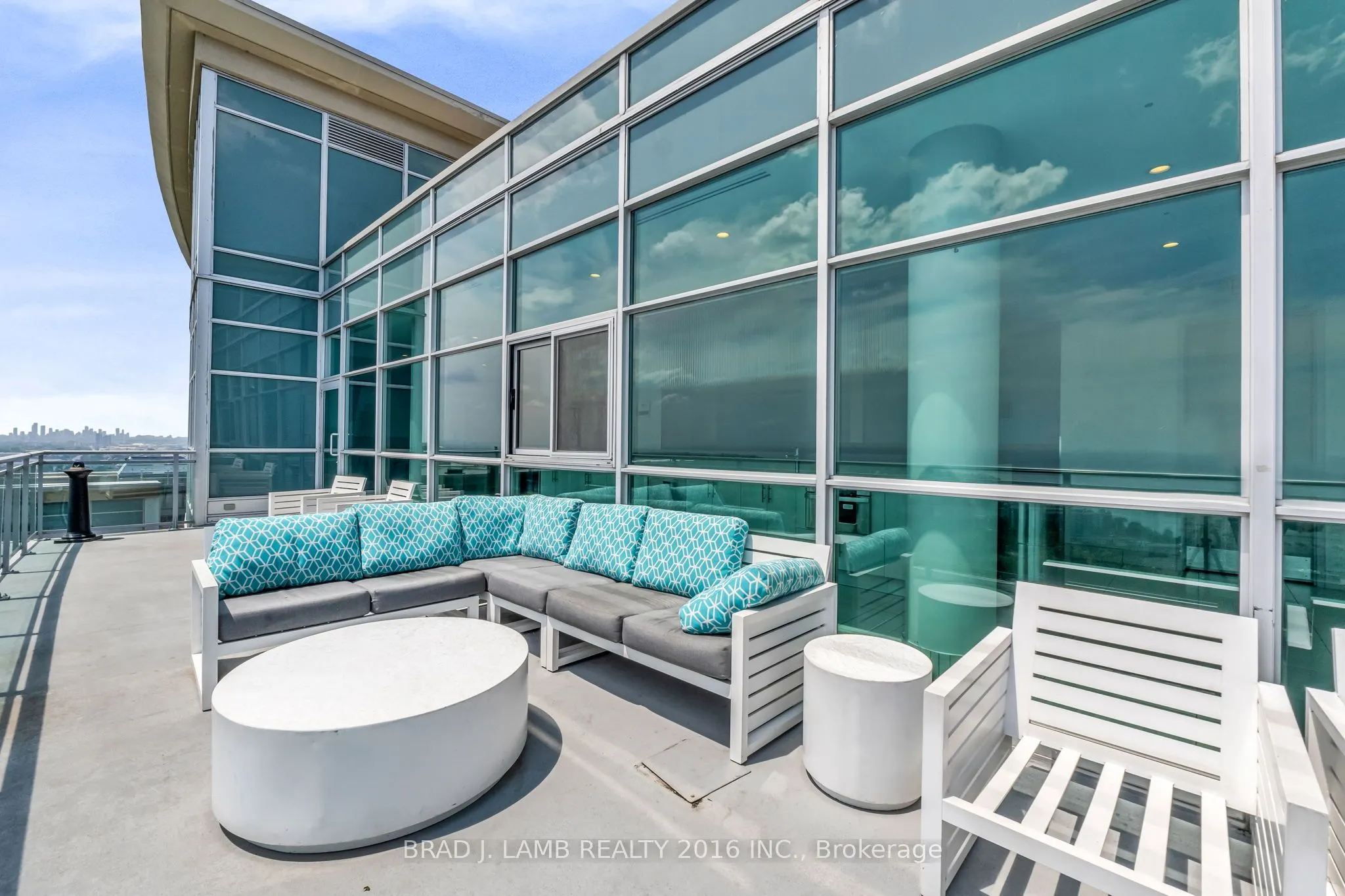 165 Legion Road N, #1031