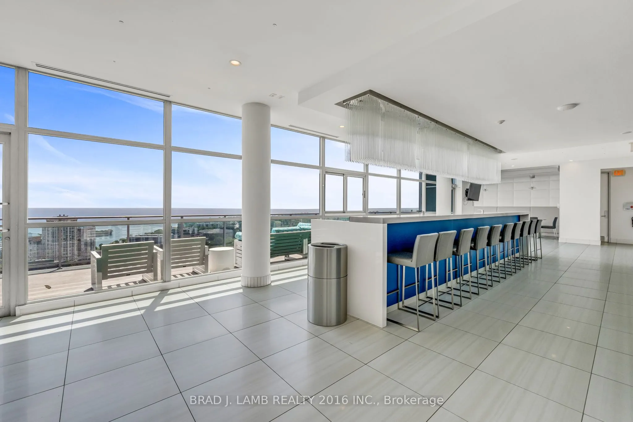 165 Legion Road N, #1031
