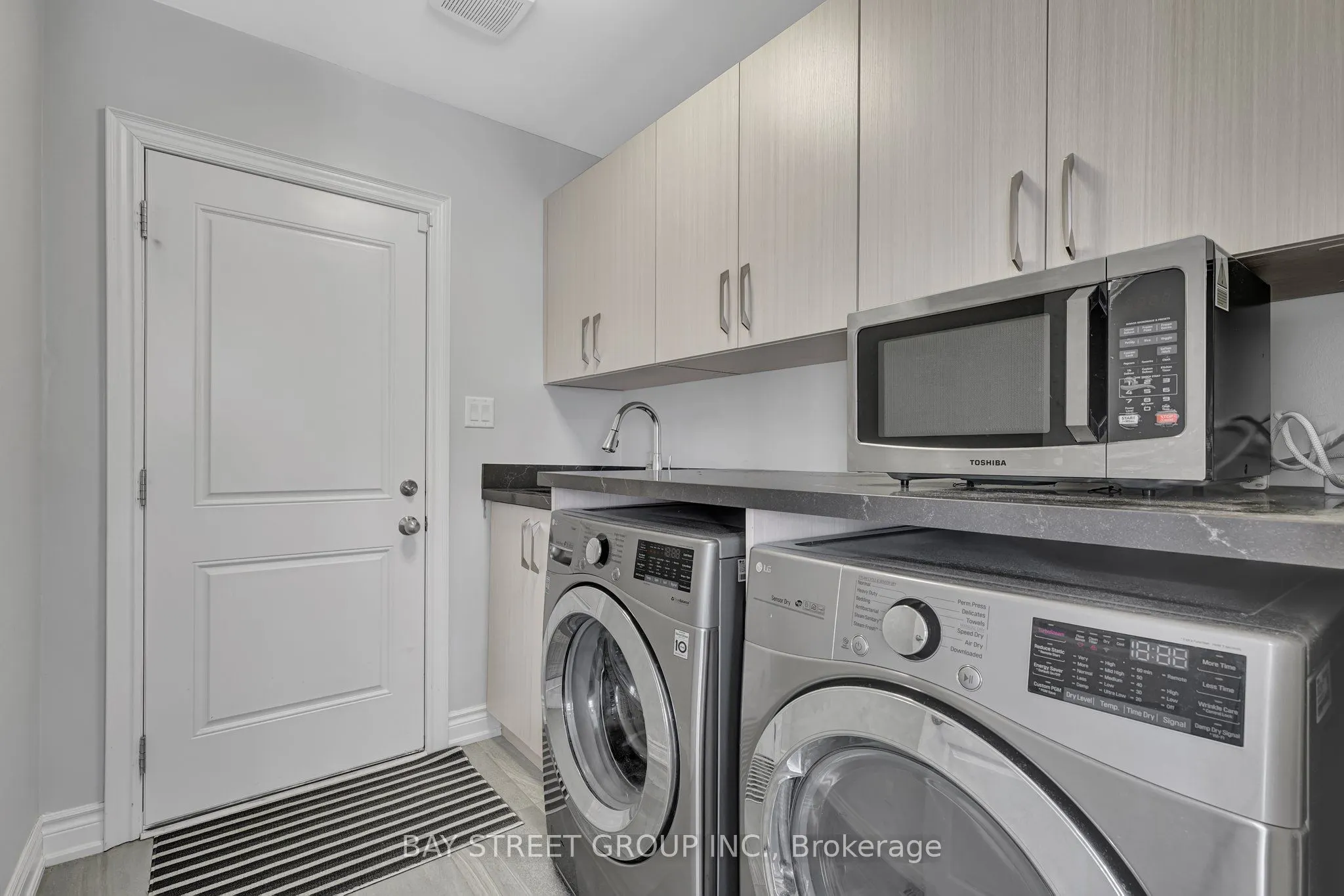 1275 Raspberry Terrace