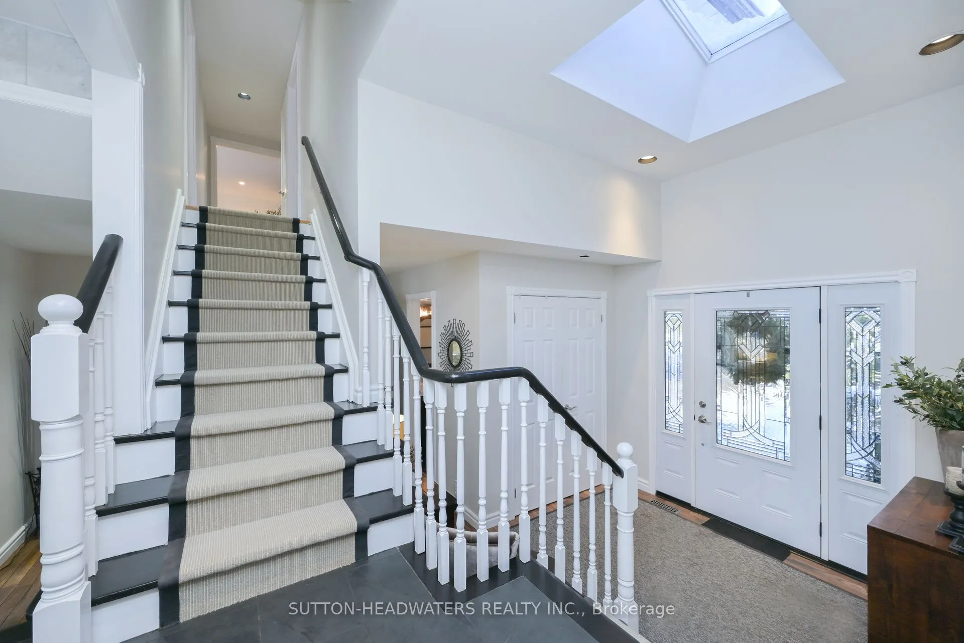 563 River Road