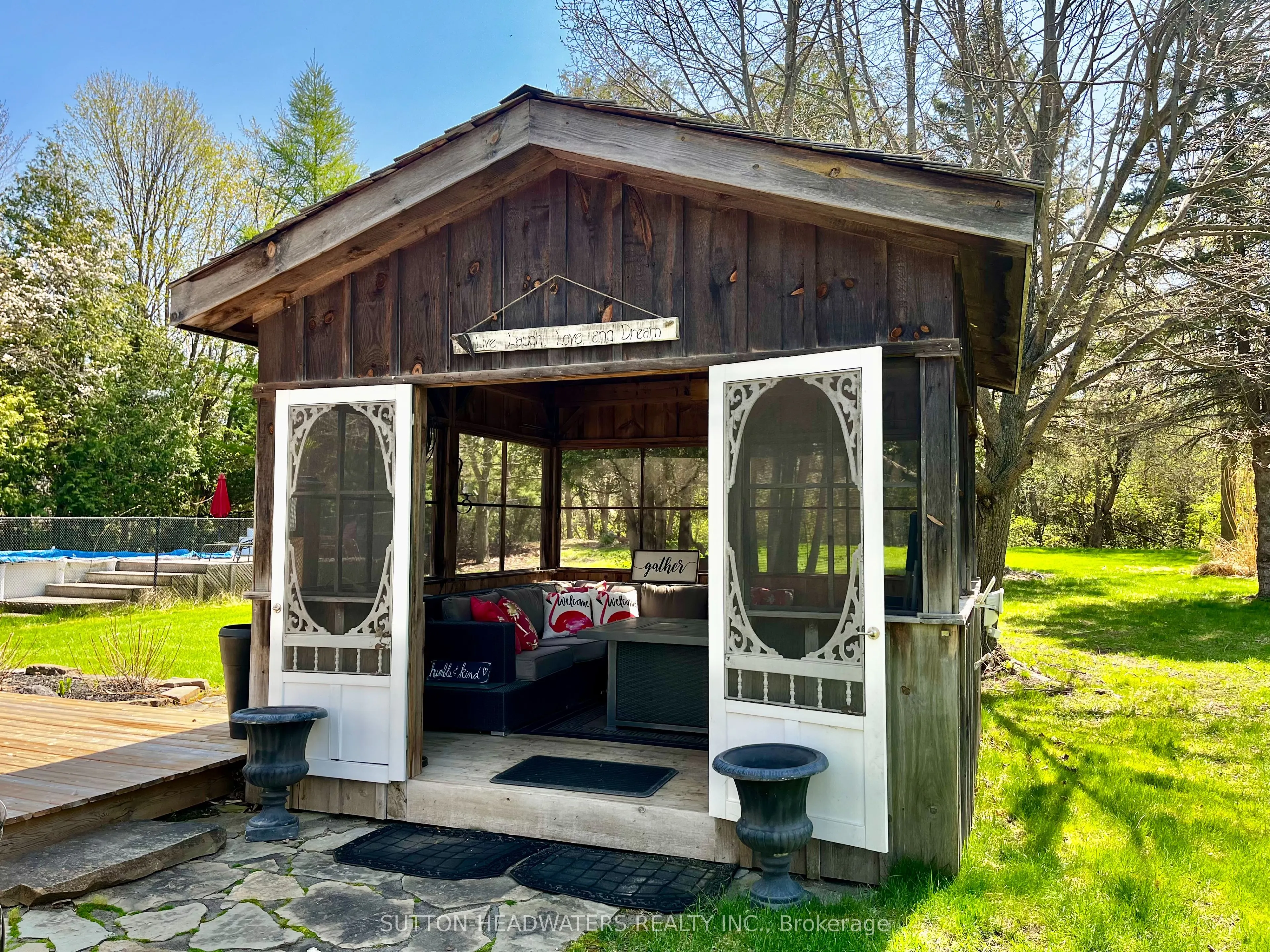 563 River Road