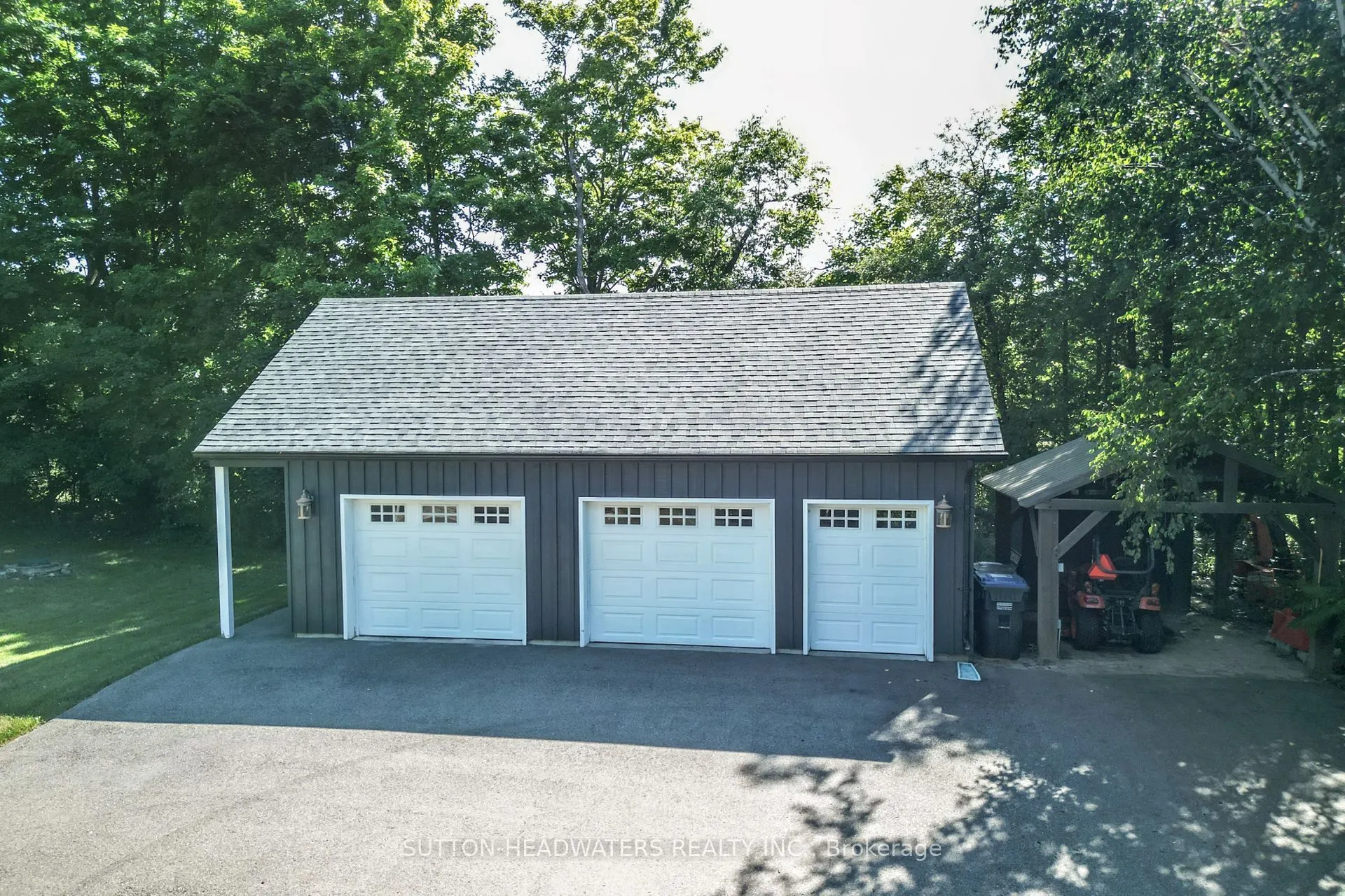 563 River Road