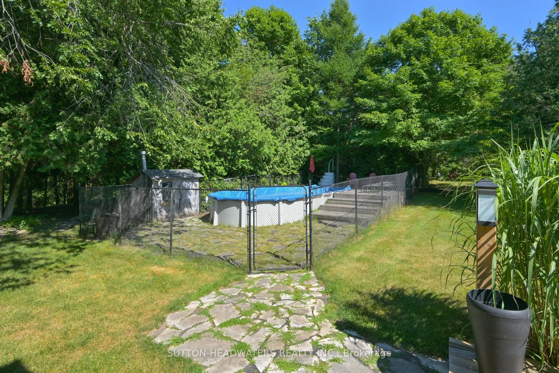 563 River Road