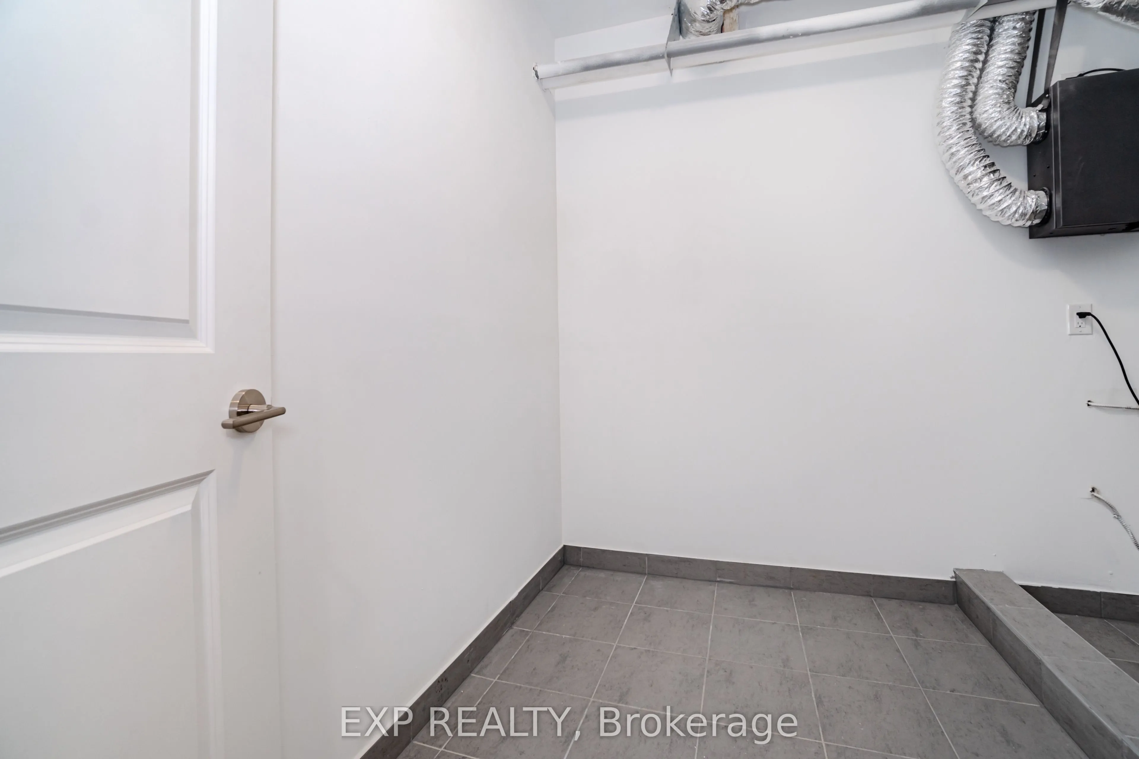 1062 Douglas Mccurdy Comm Court, #229