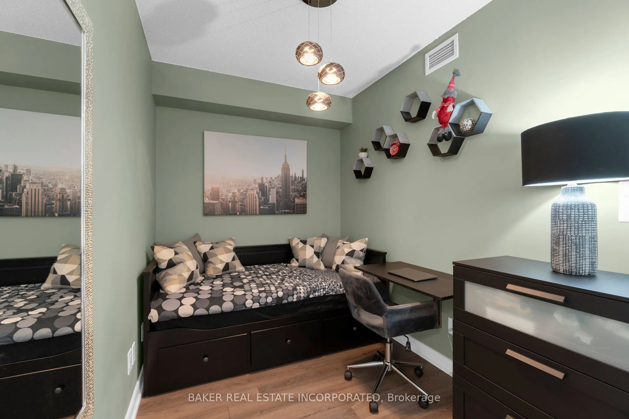 20 Thomas Riley Road W, #701