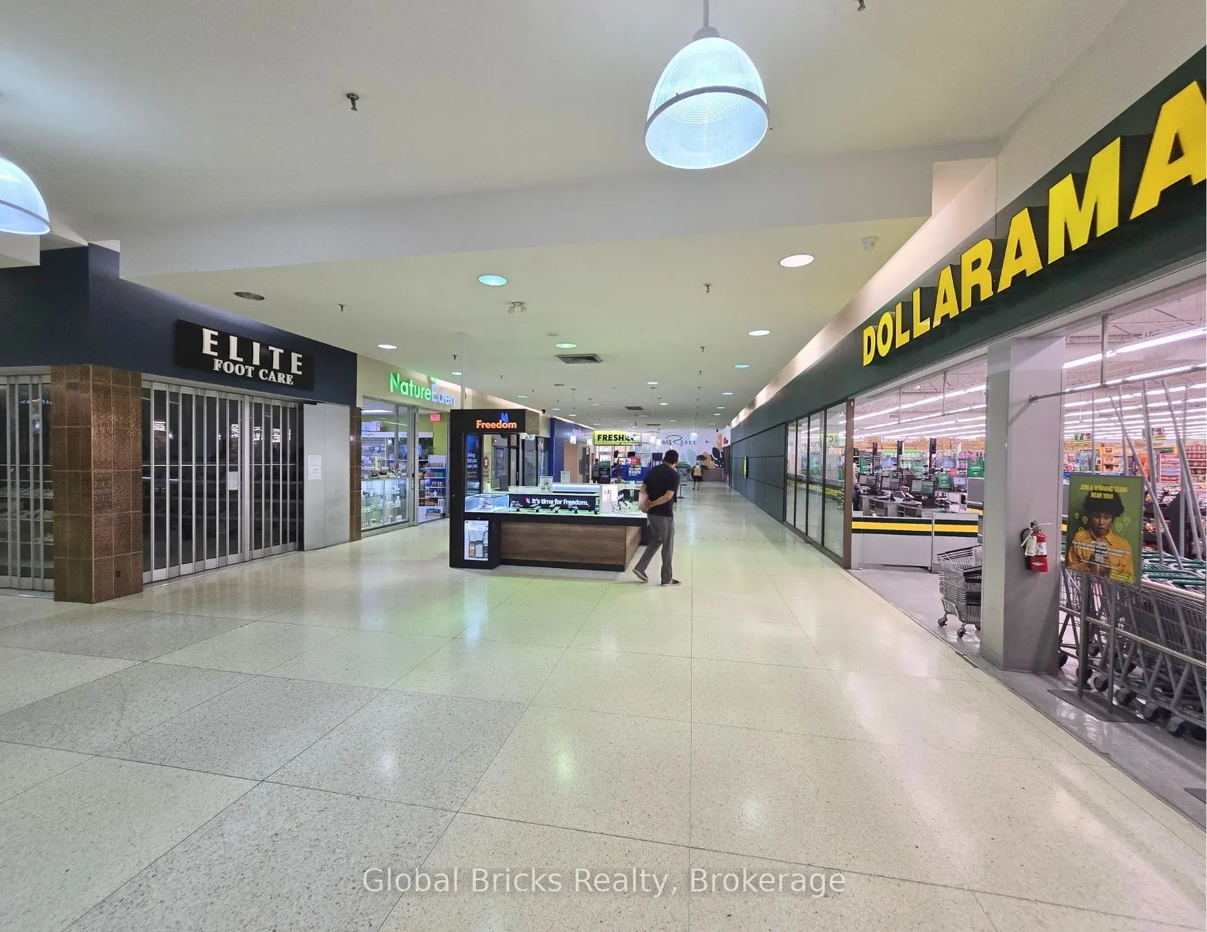 1151 Dundas Street W, #33