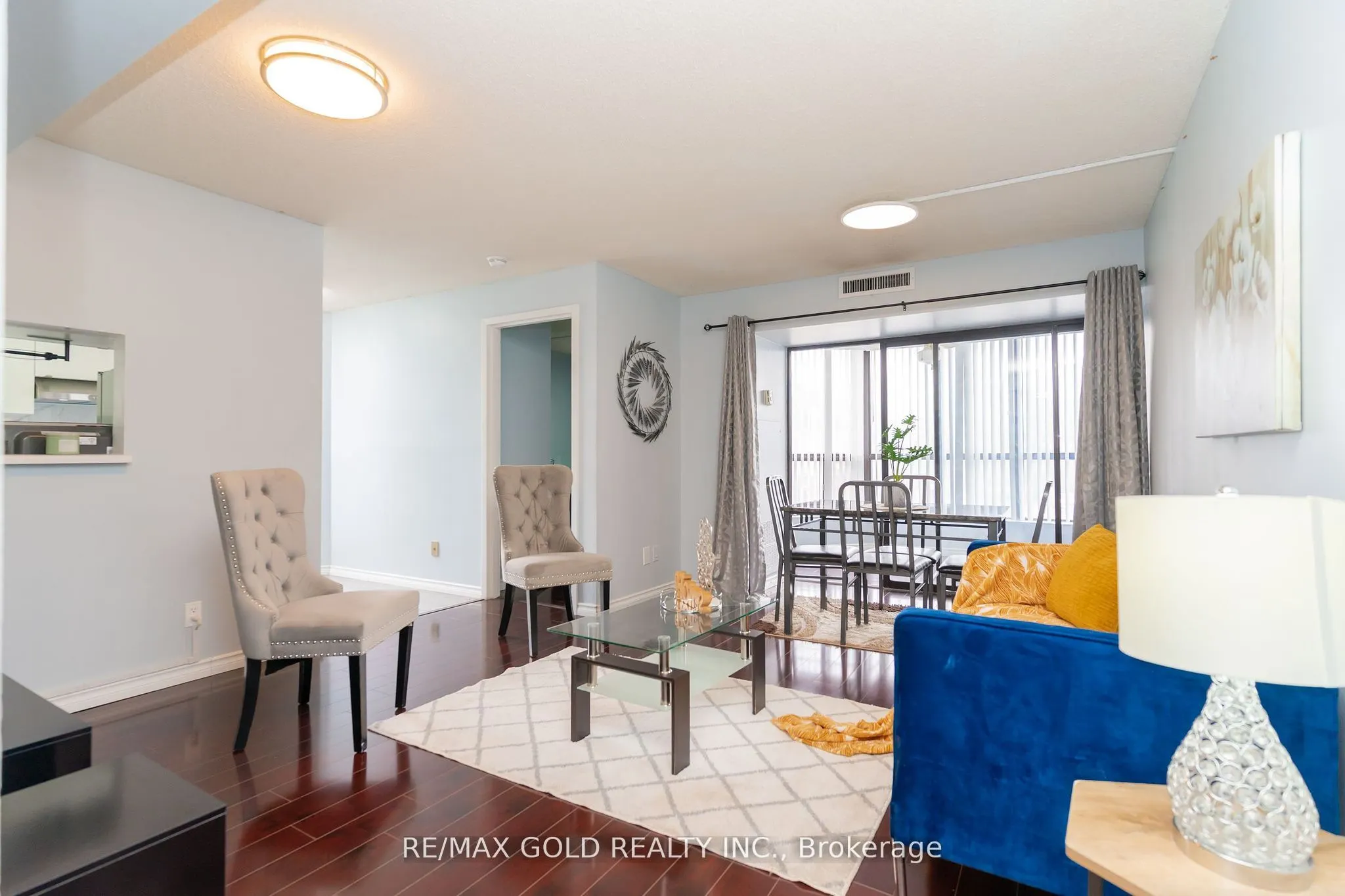 25 Agnes Street, #201