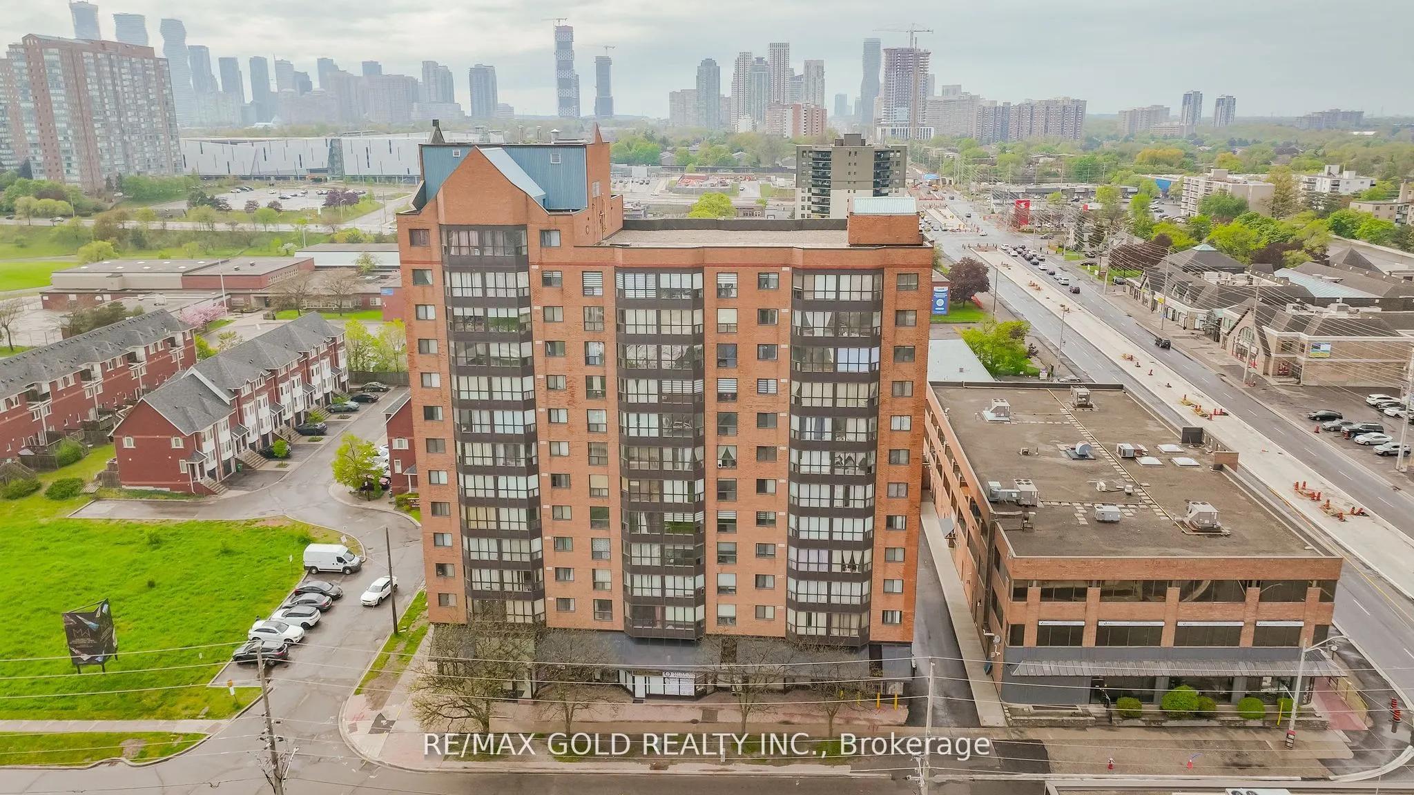 25 Agnes Street, #201