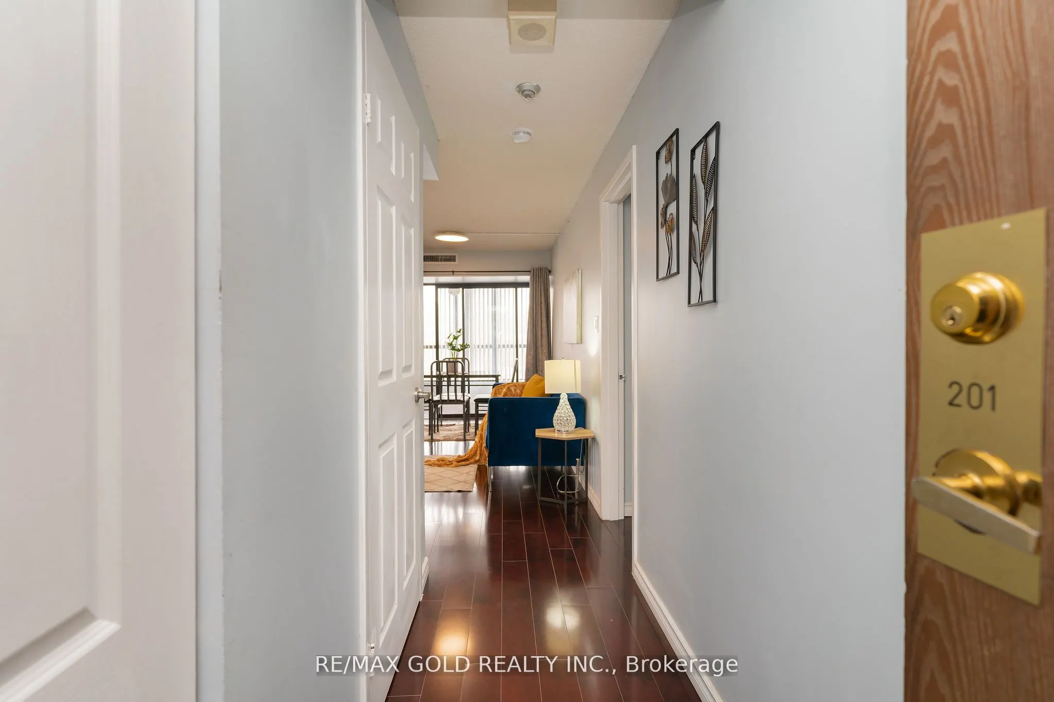 25 Agnes Street, #201