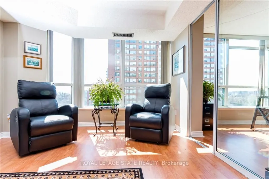 1276 Maple Crossing Boulevard, #909