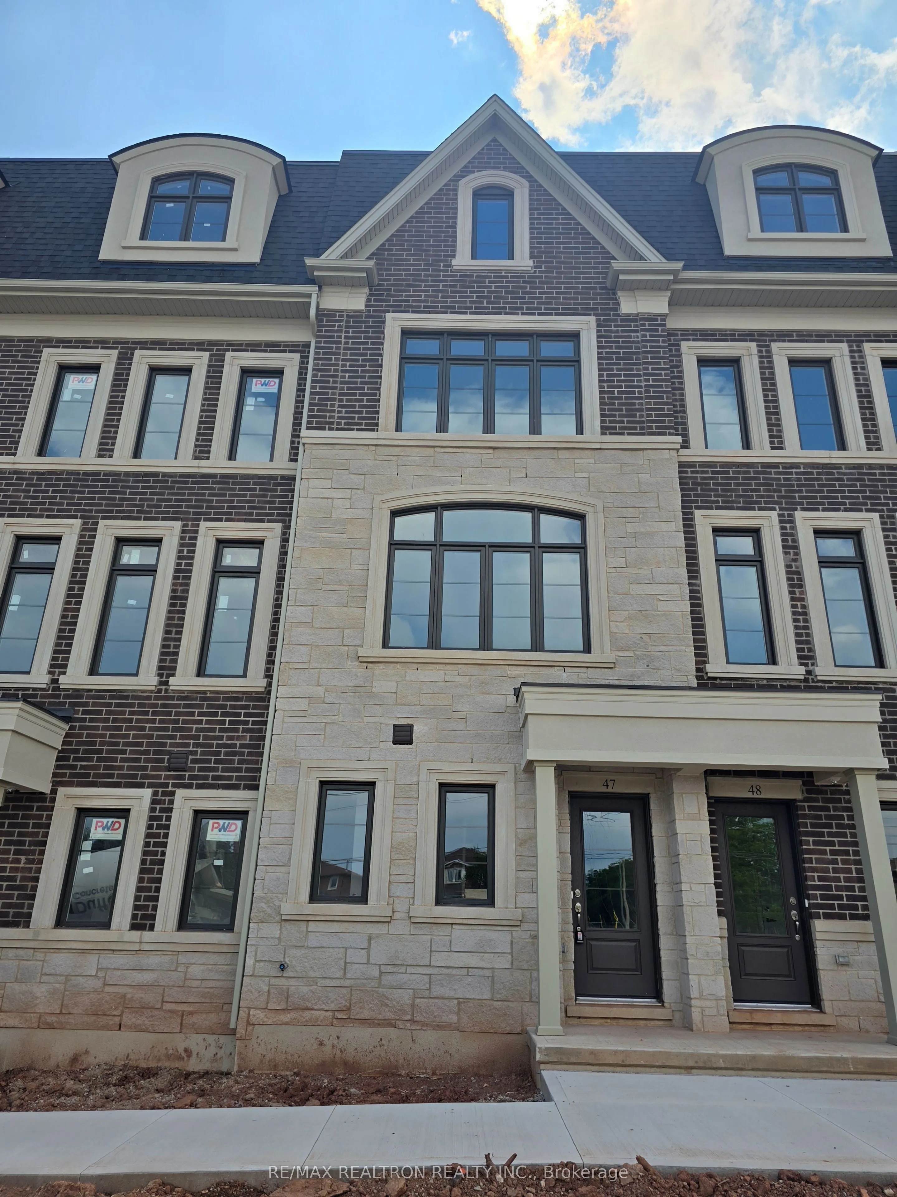 2140 Trafalgar Road, #47