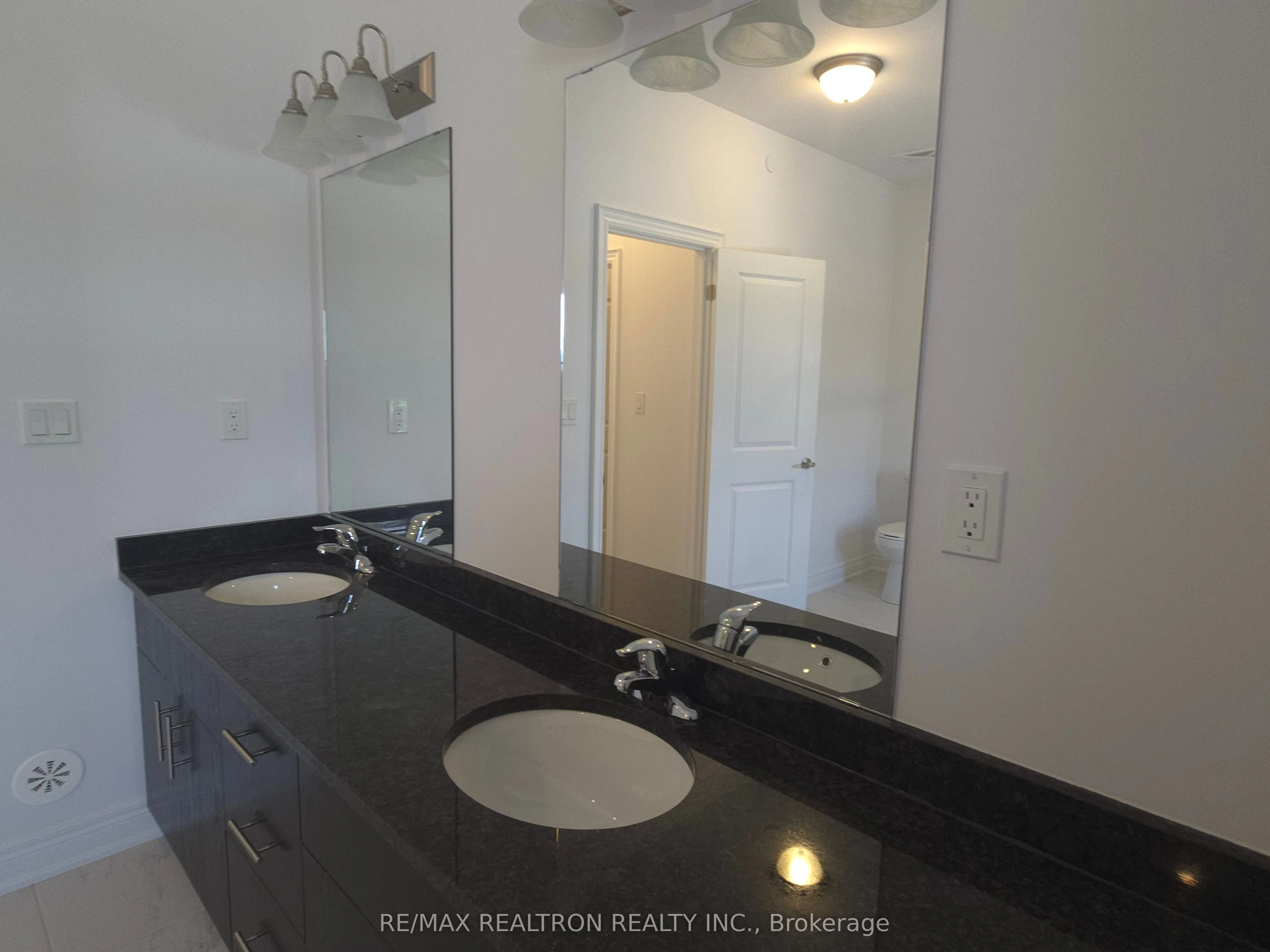 2140 Trafalgar Road, #47