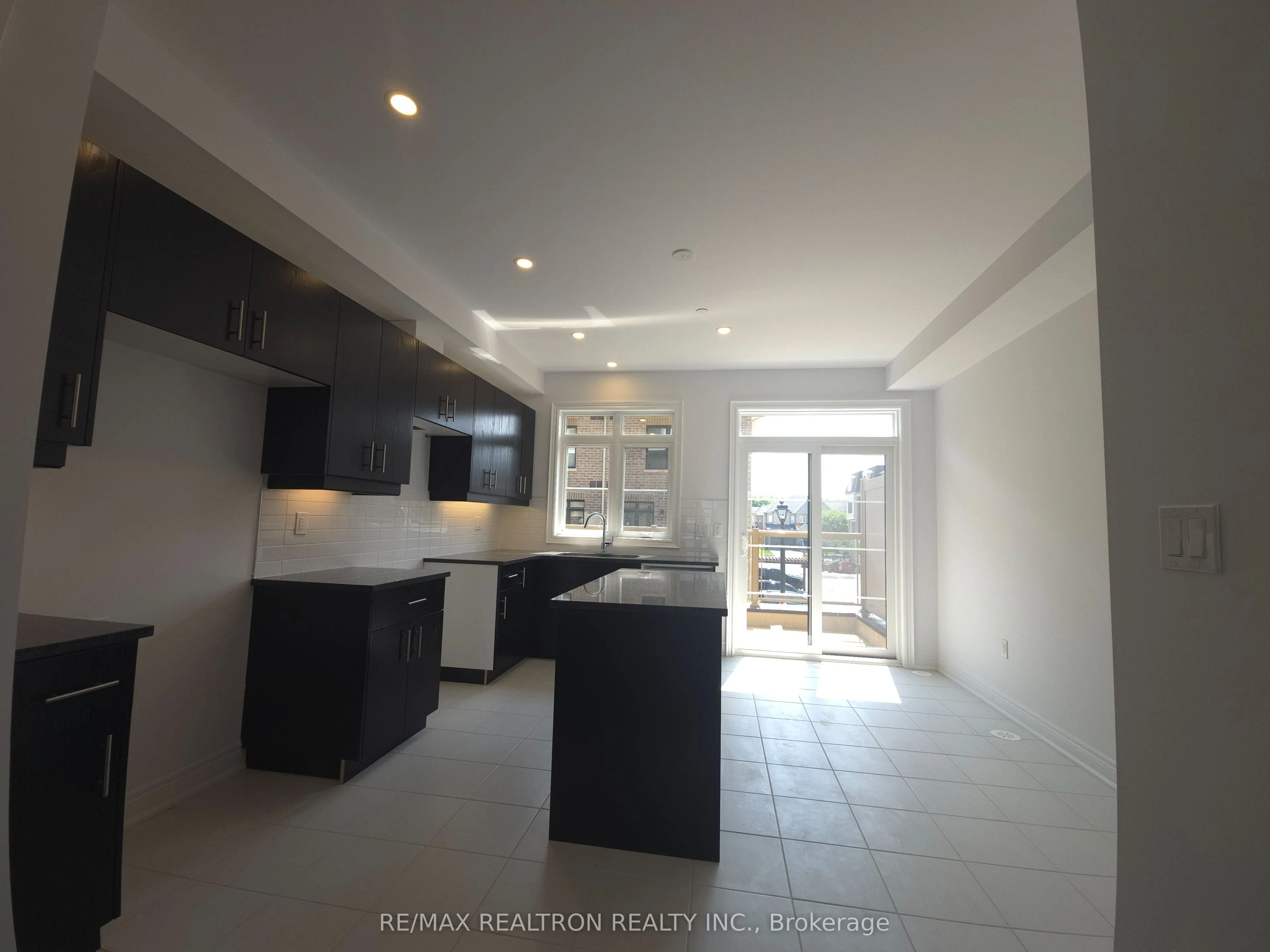 2140 Trafalgar Road, #47