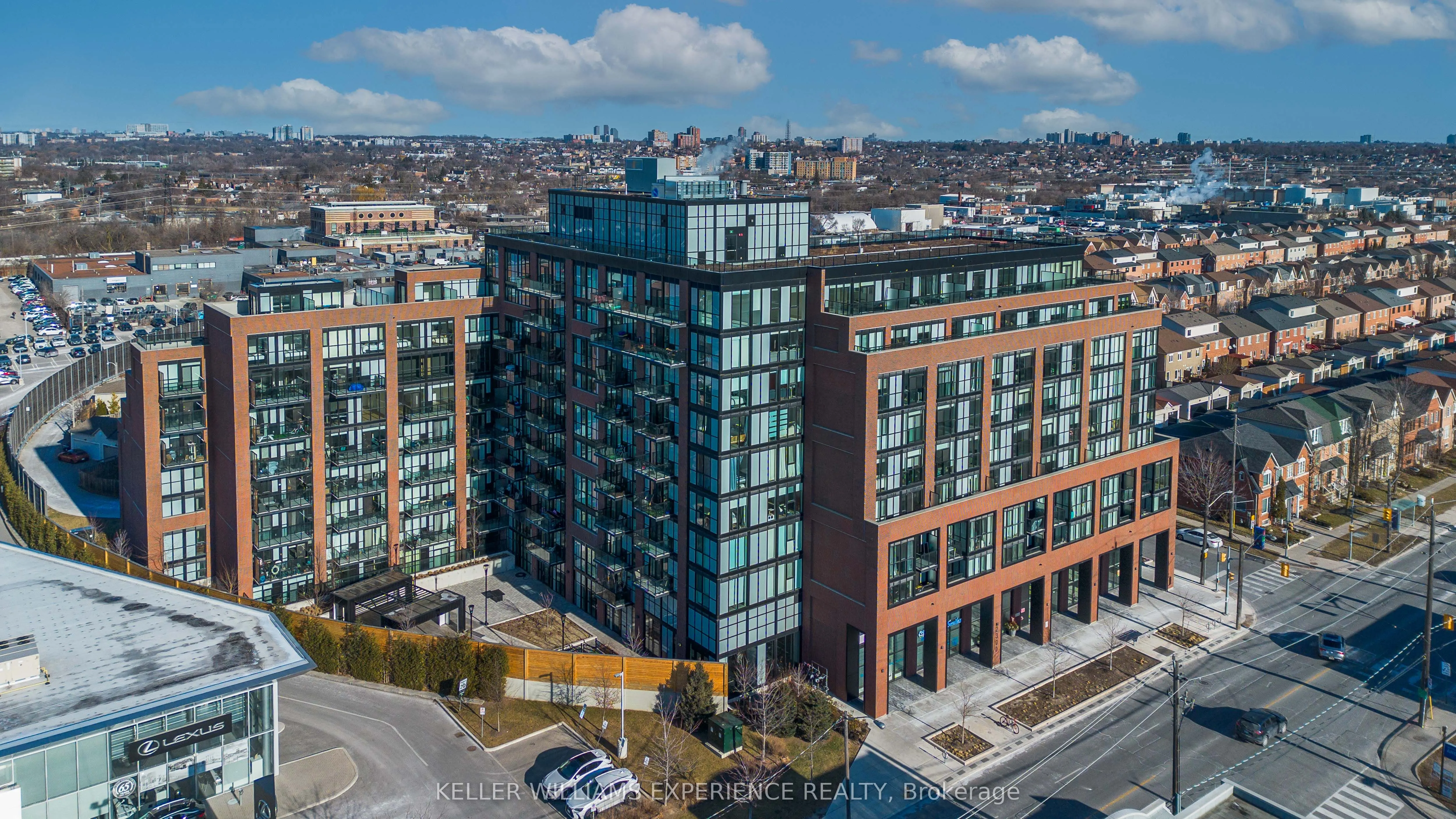 2300 St Clair Avenue W, #118