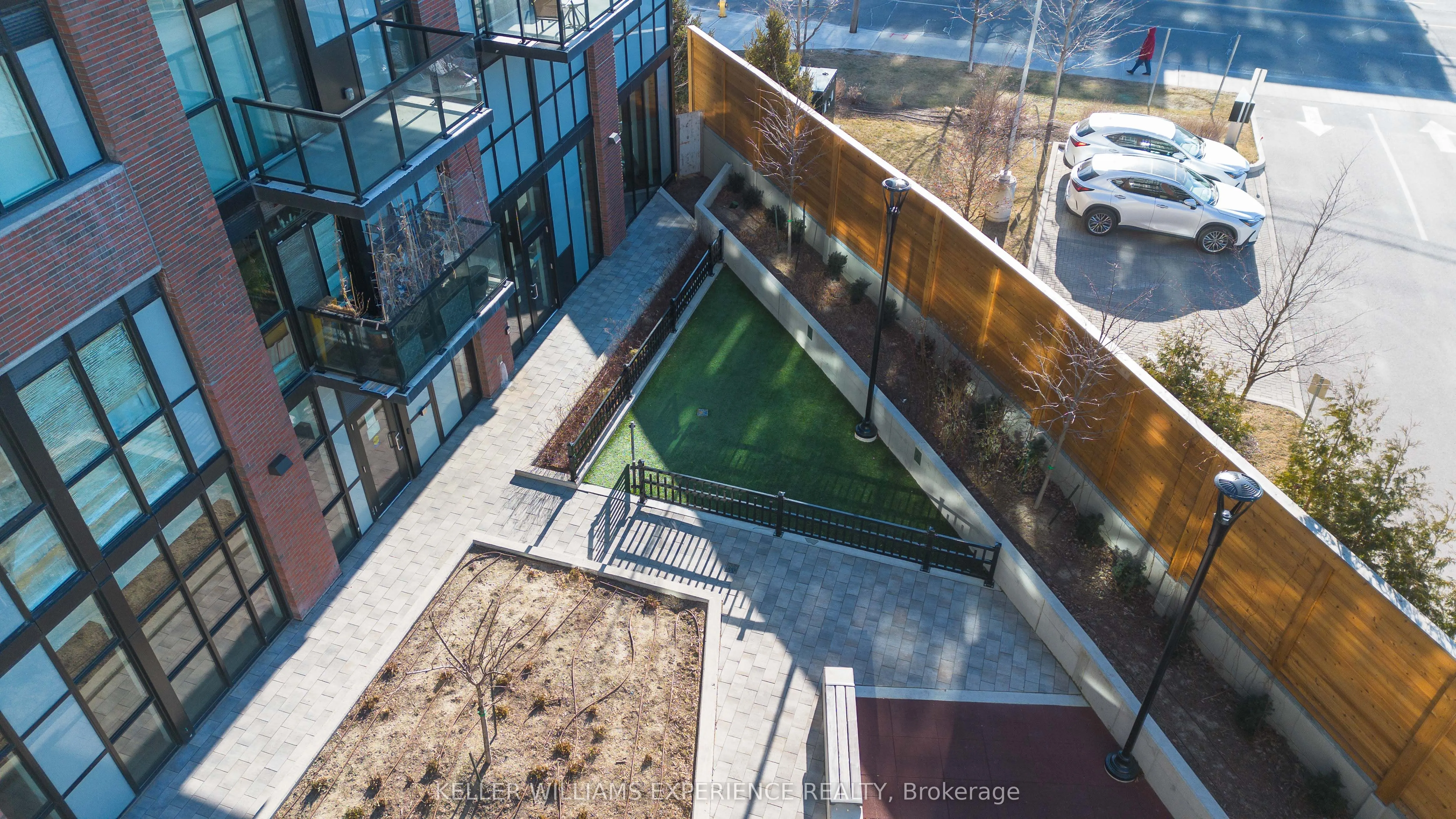 2300 St Clair Avenue W, #118
