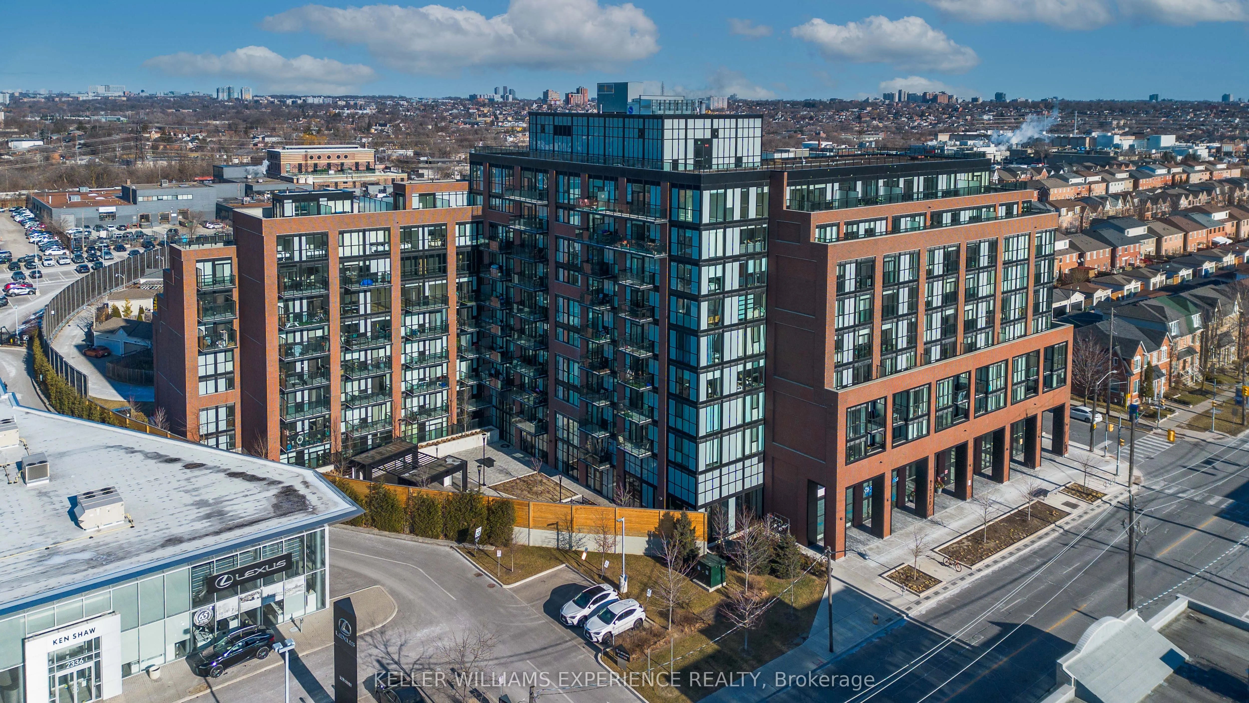 2300 St Clair Avenue W, #118