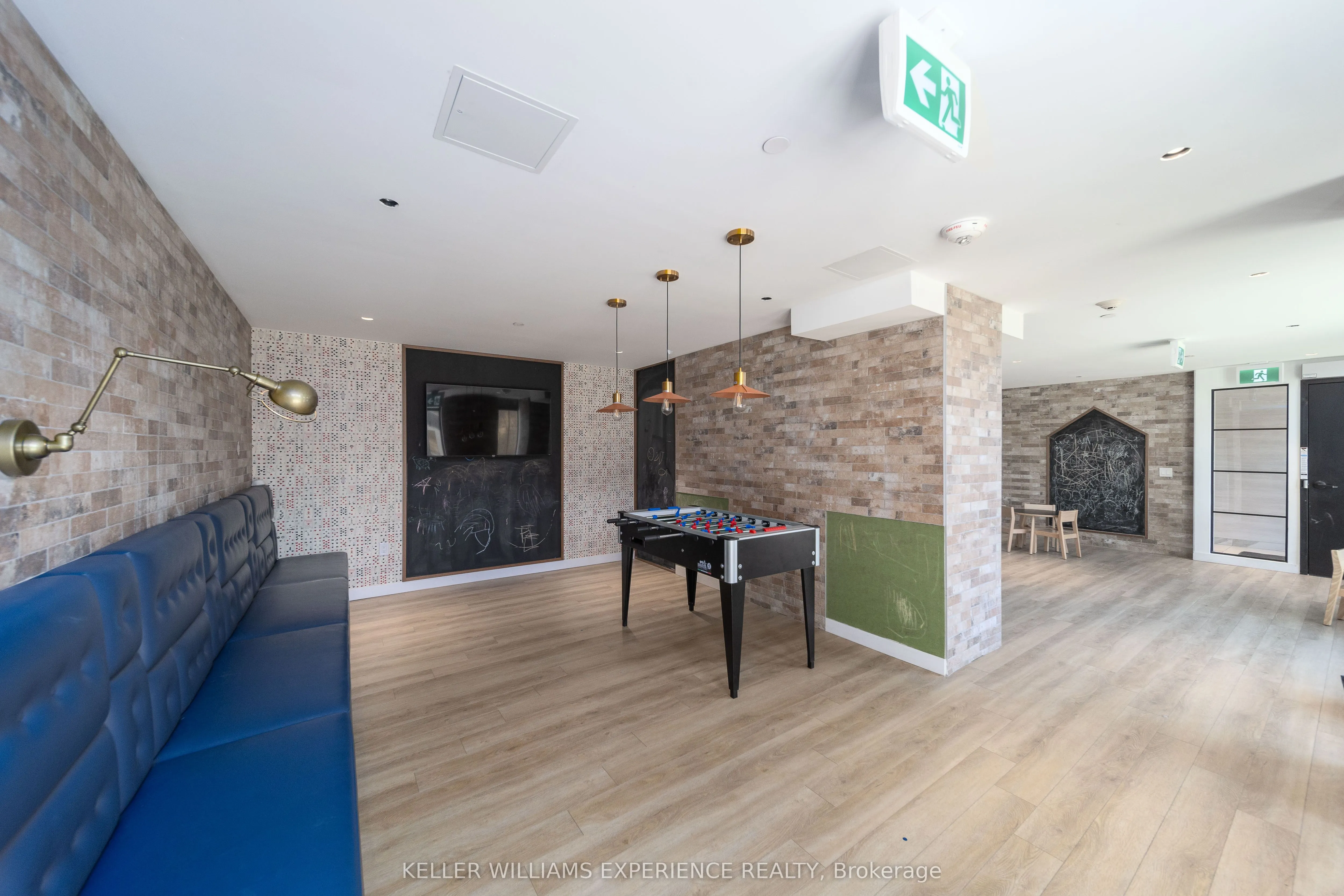 2300 St Clair Avenue W, #118