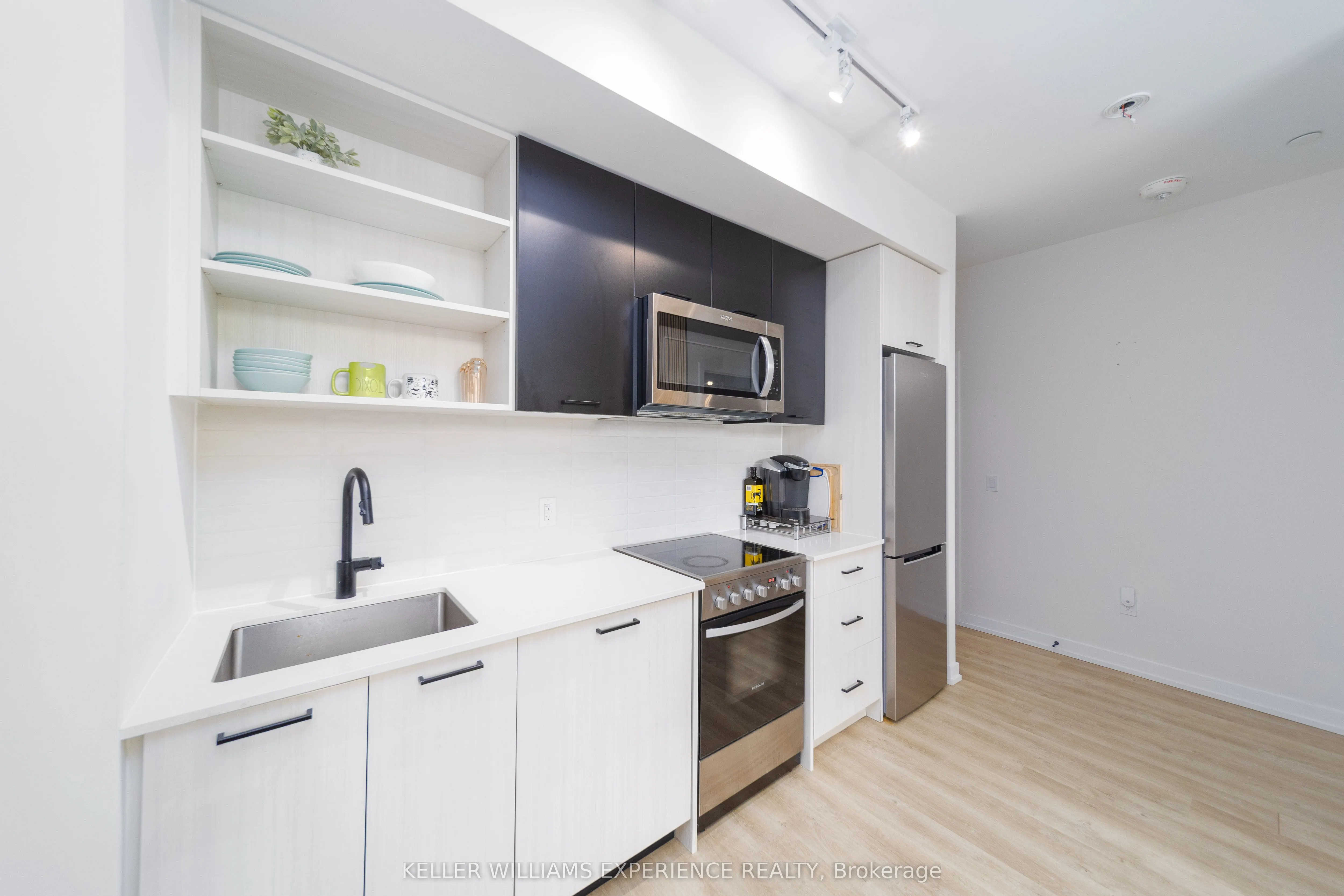 2300 St Clair Avenue W, #118
