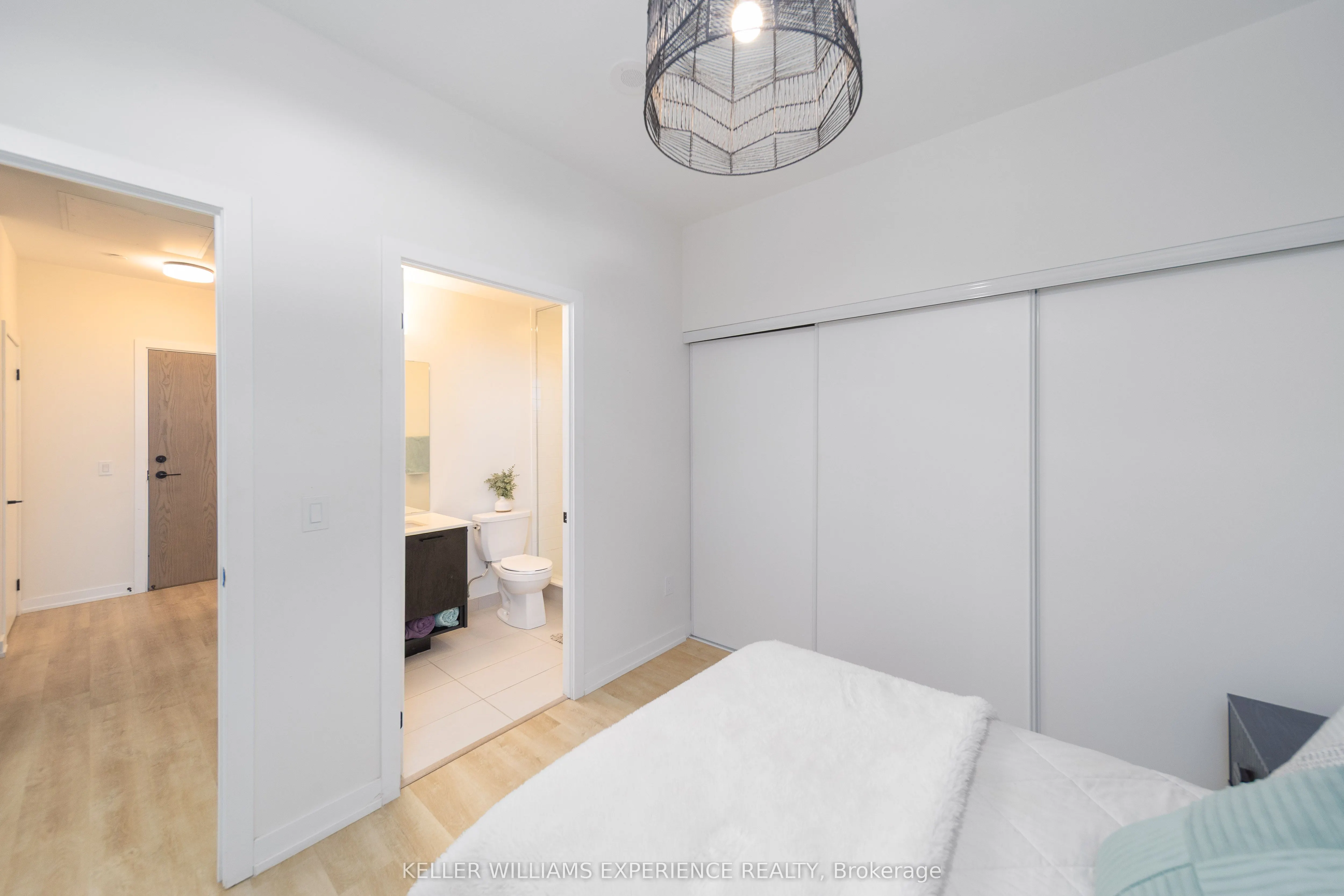 2300 St Clair Avenue W, #118