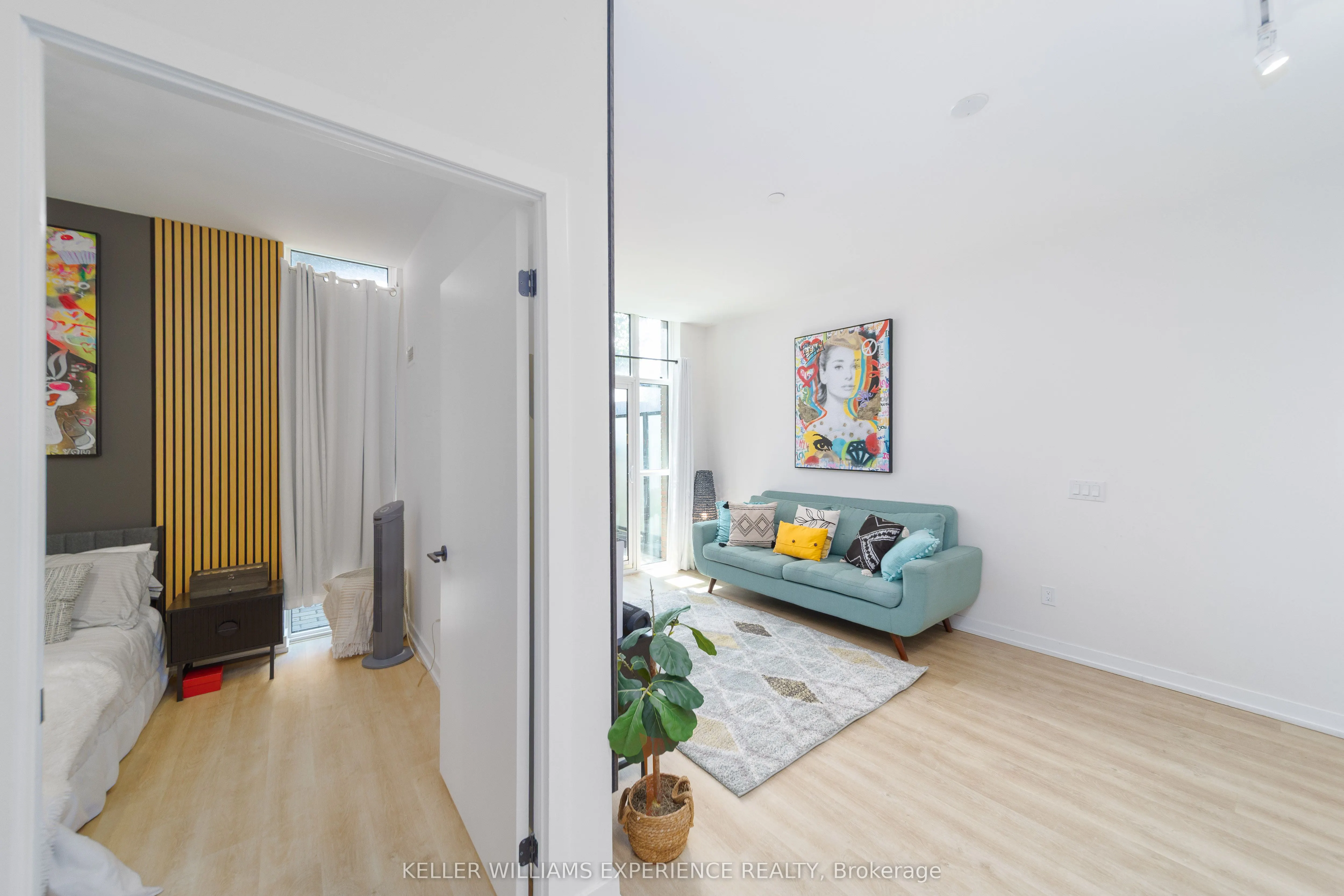 2300 St Clair Avenue W, #118