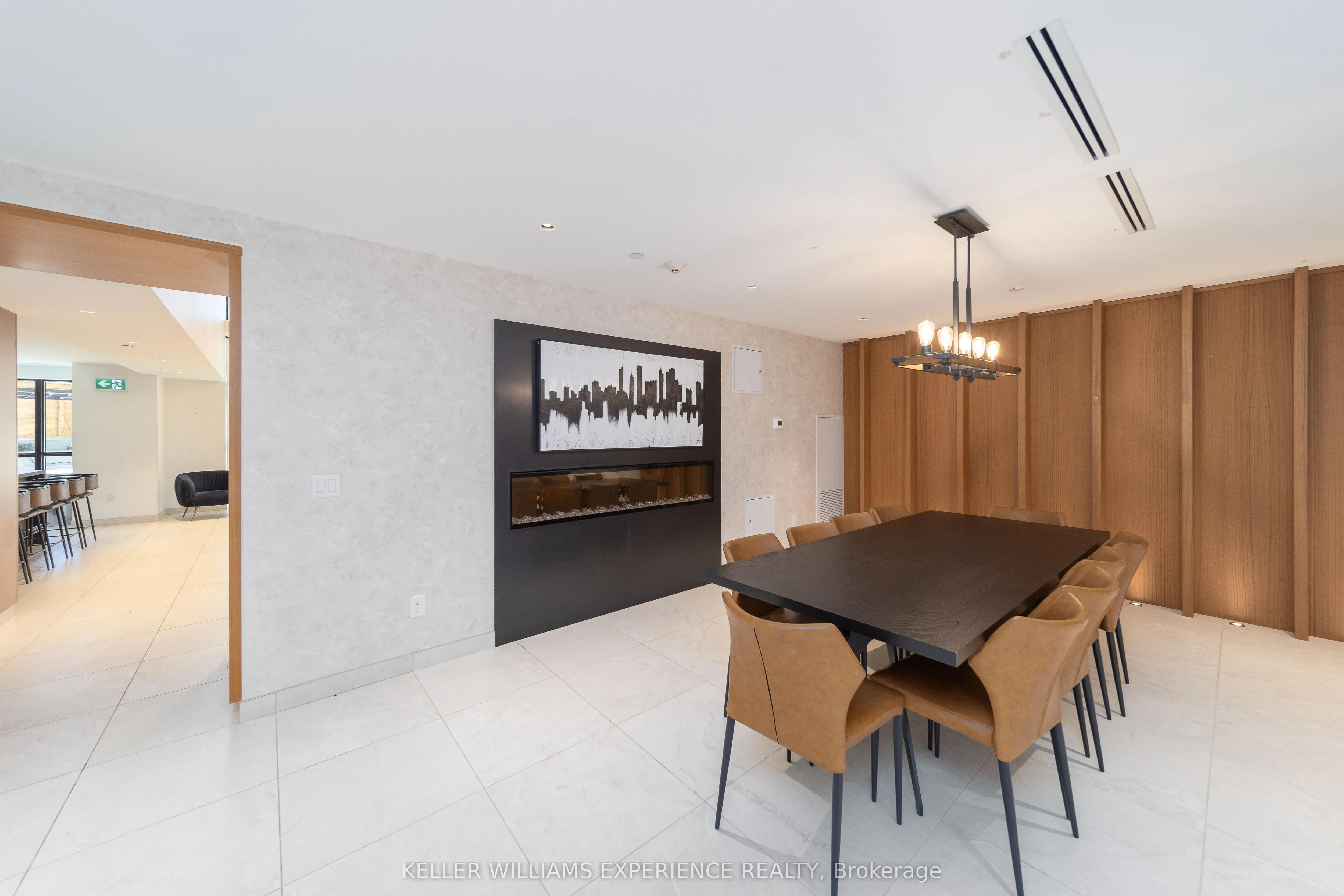 2300 St Clair Avenue W, #118