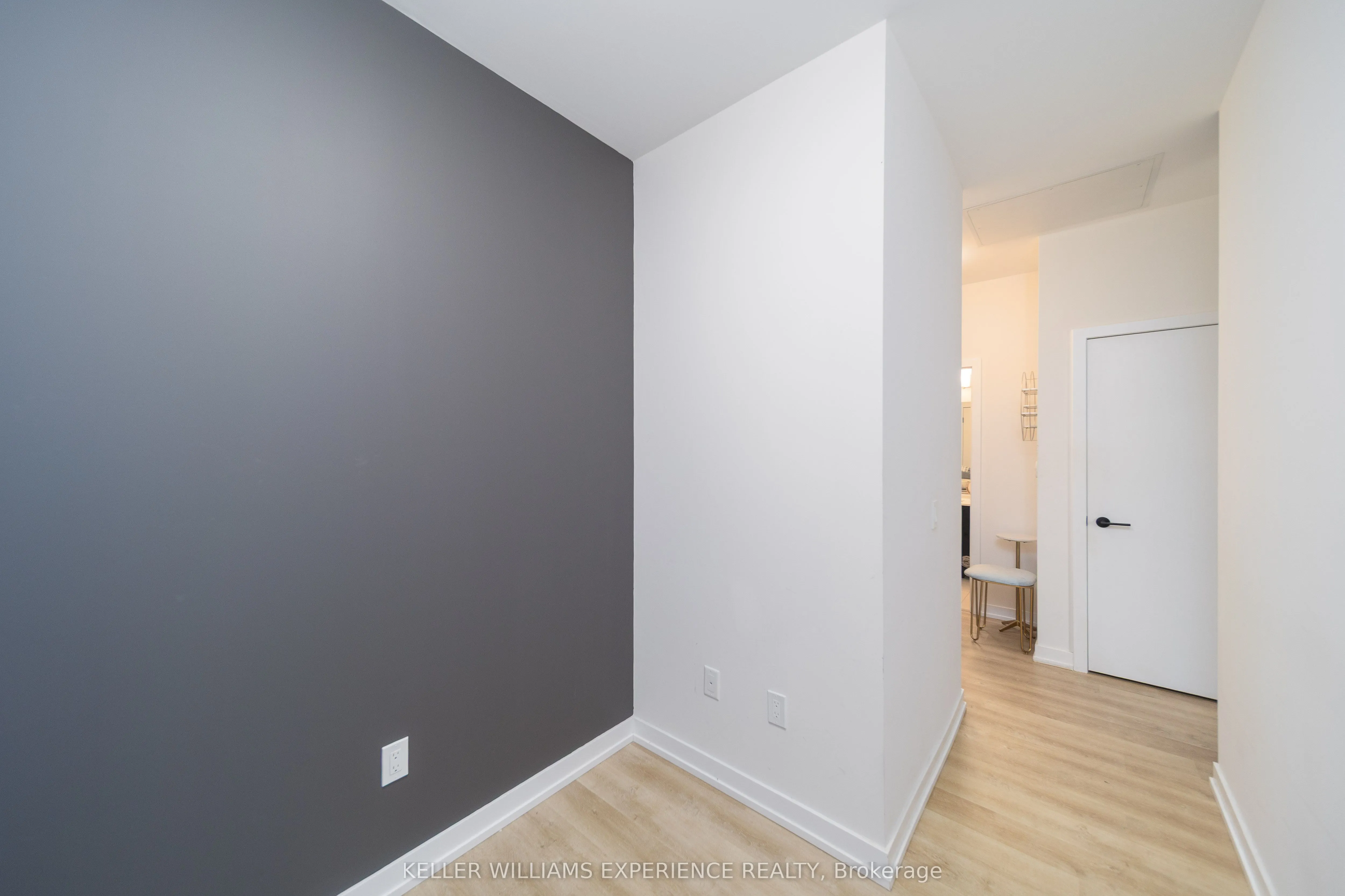 2300 St Clair Avenue W, #118