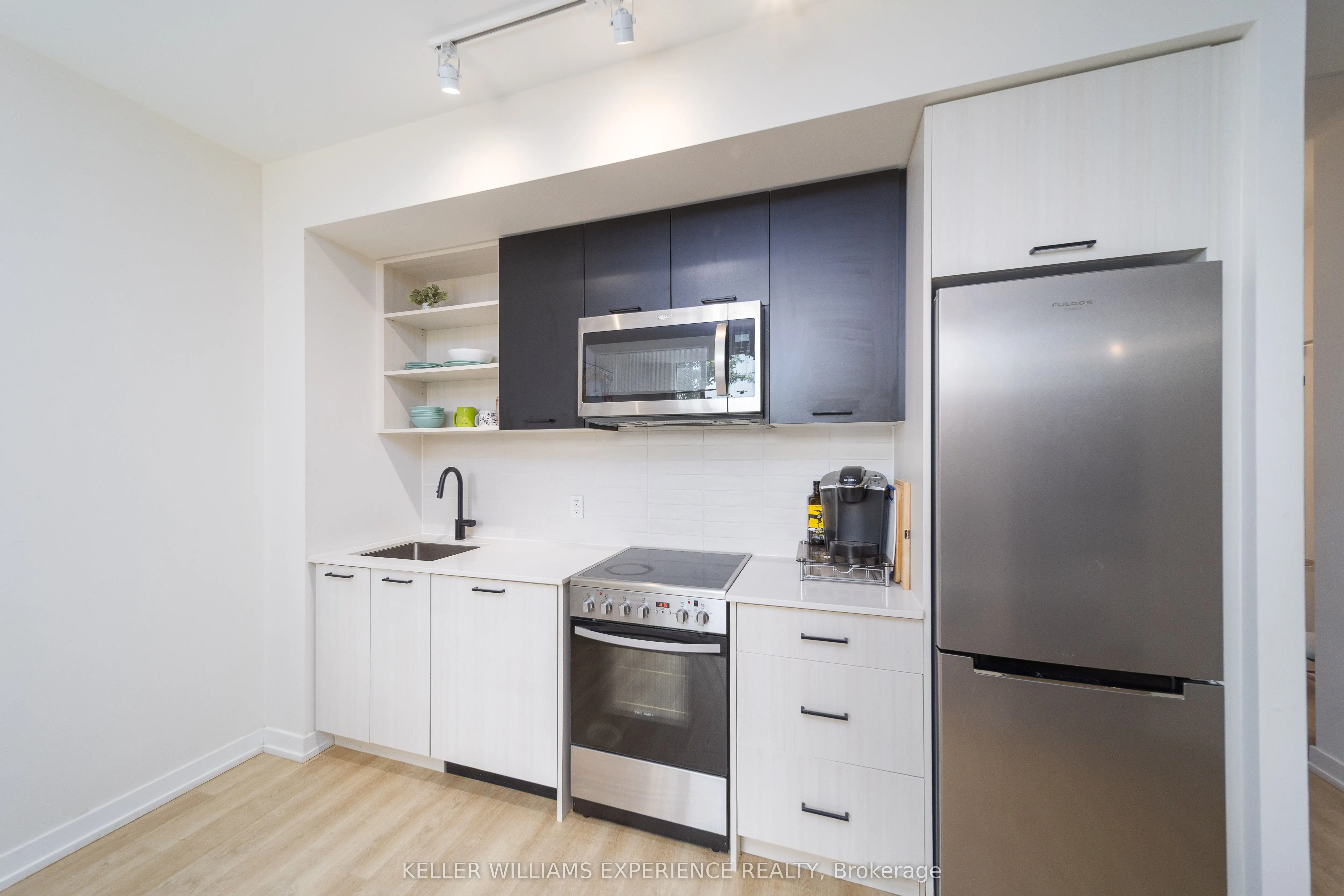 2300 St Clair Avenue W, #118