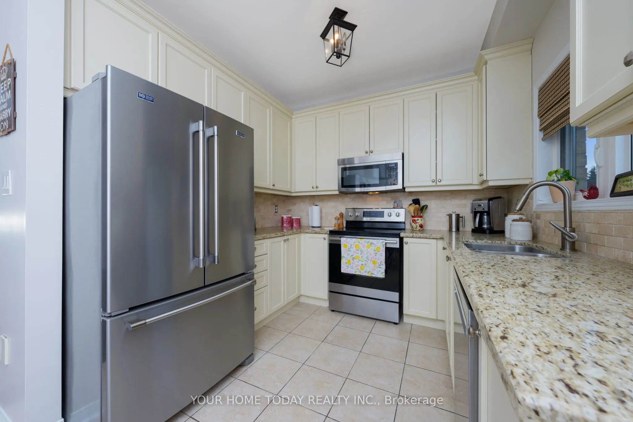 20 Chetholme Place