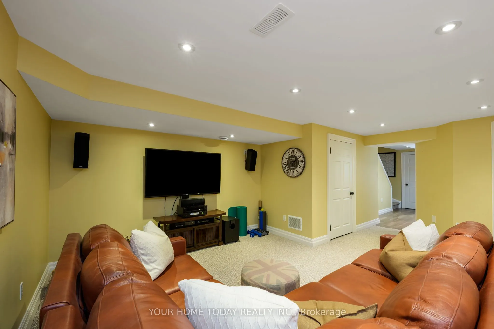 20 Chetholme Place