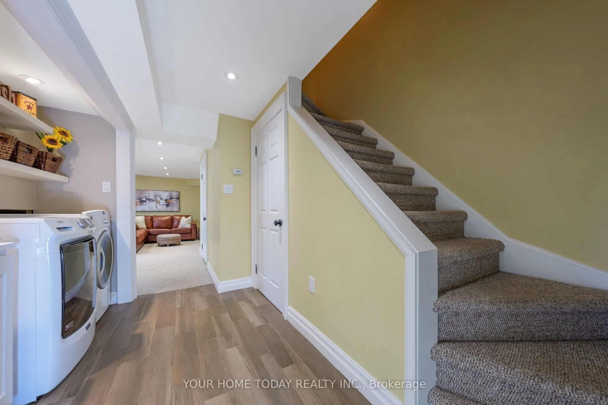 20 Chetholme Place