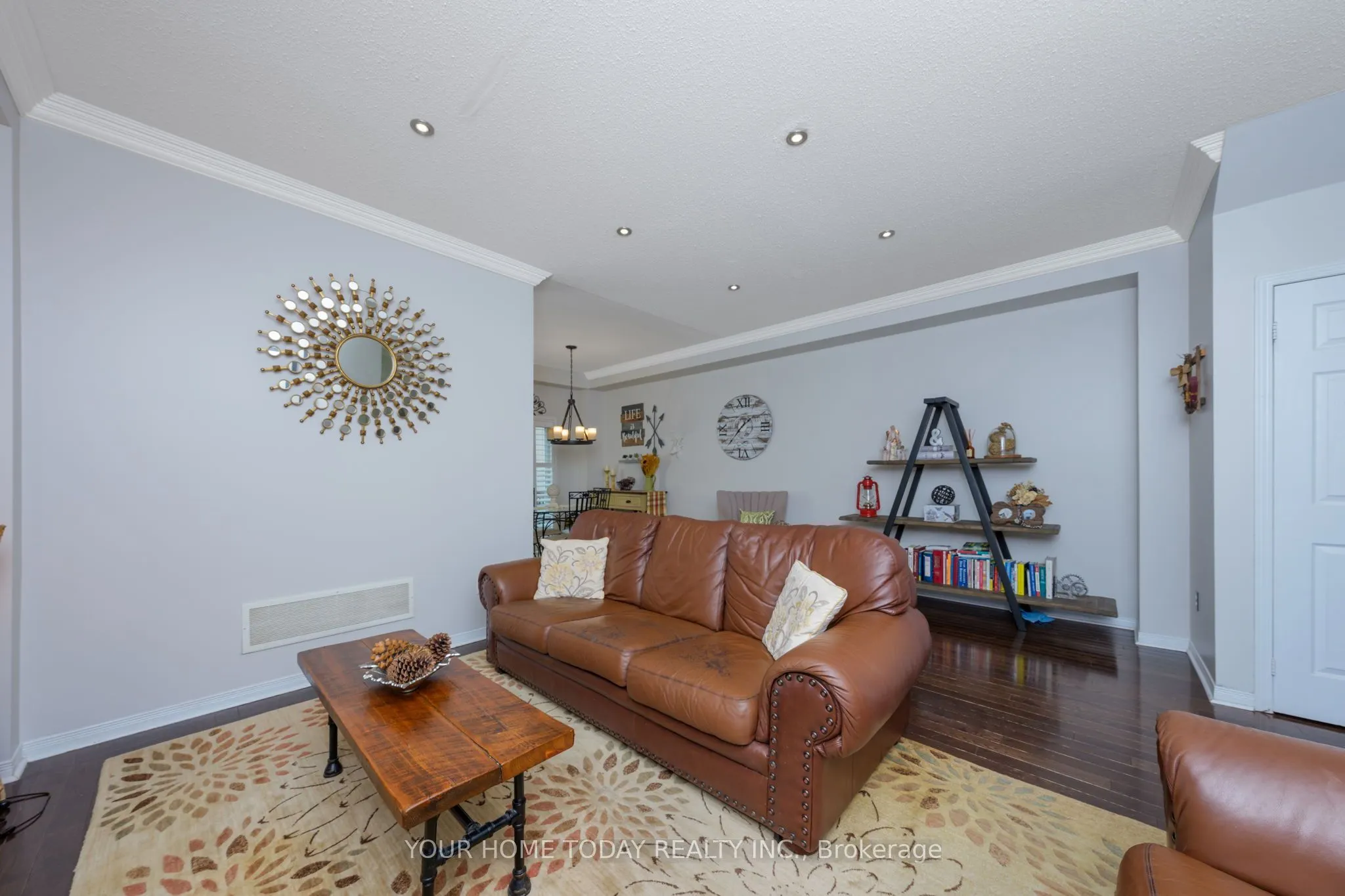 20 Chetholme Place