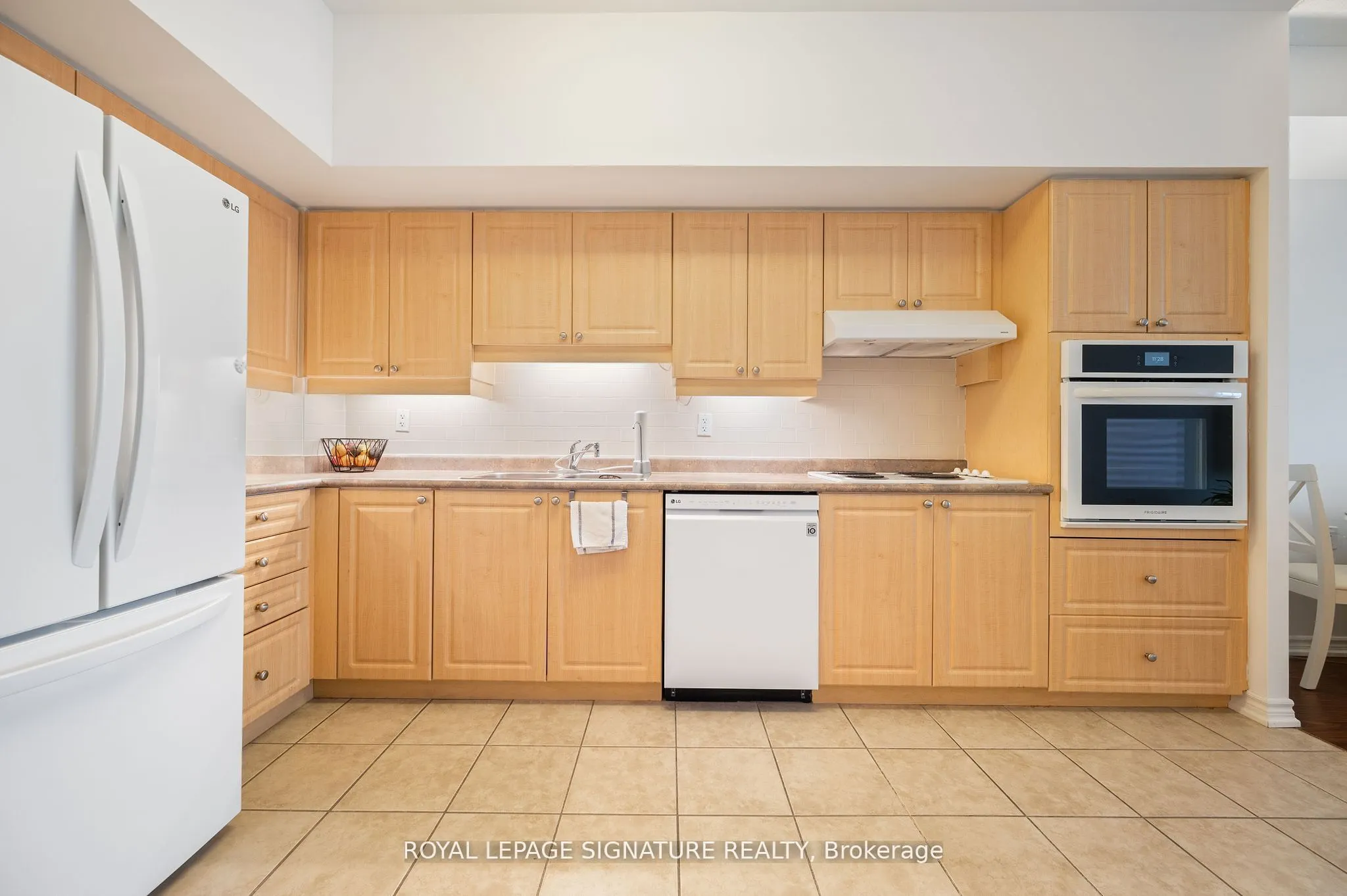 810 Scollard Court, #1003