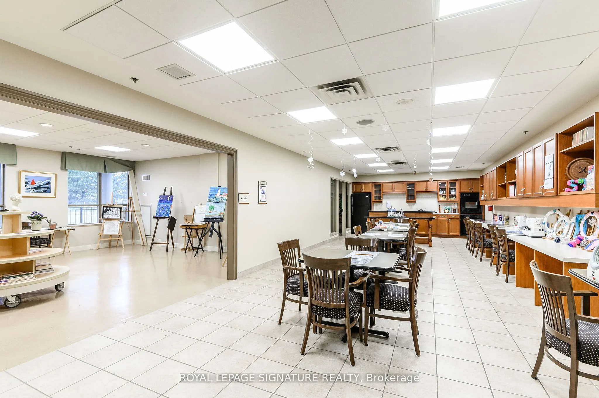 810 Scollard Court, #1003