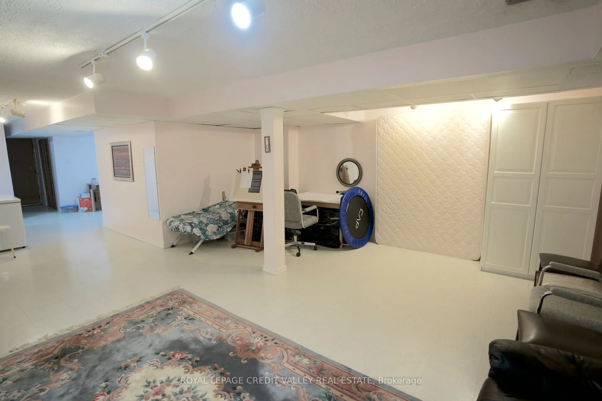 464 Dalmuir Mews