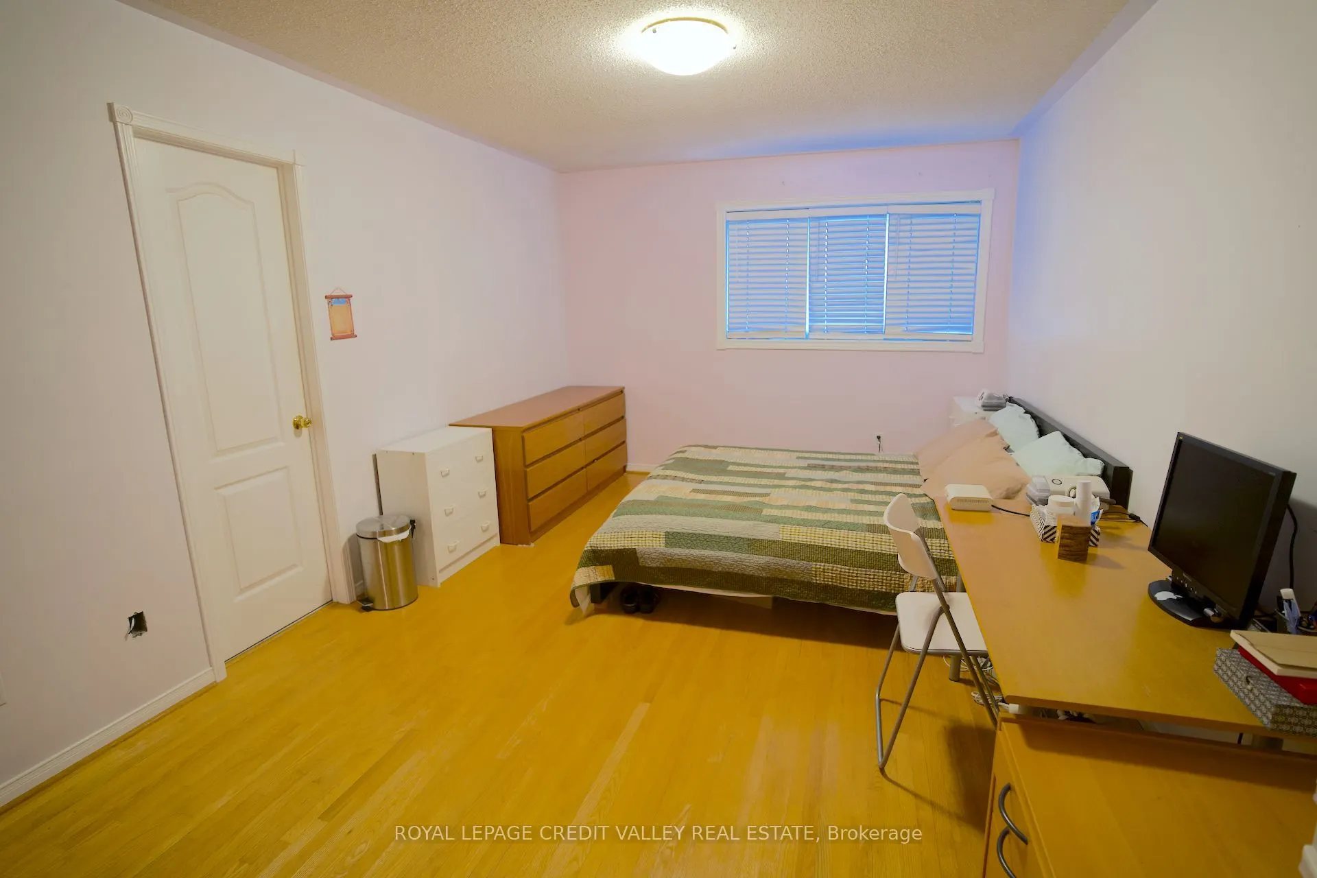 464 Dalmuir Mews