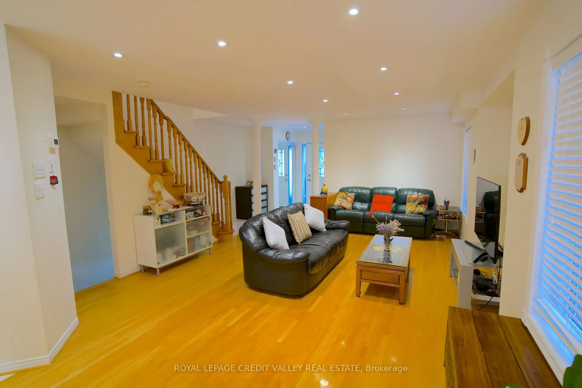 464 Dalmuir Mews