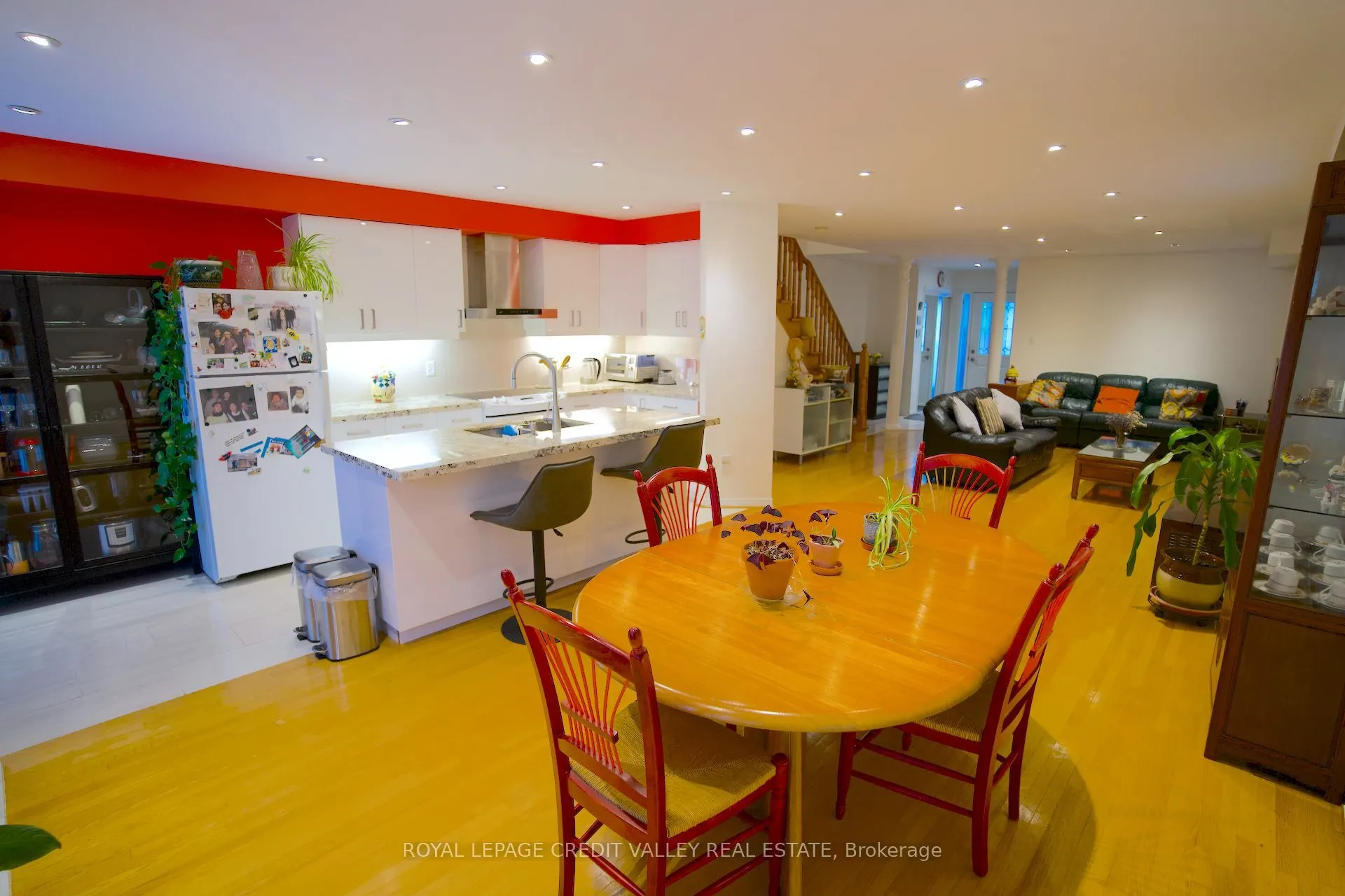 464 Dalmuir Mews