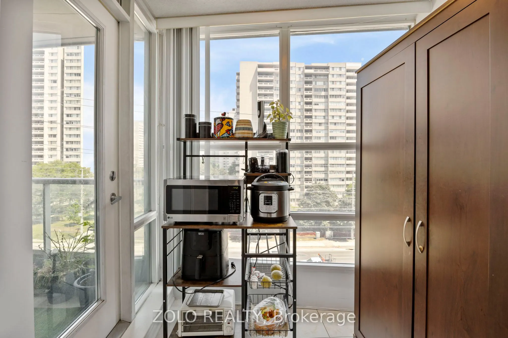 1 Elm Drive W, #611