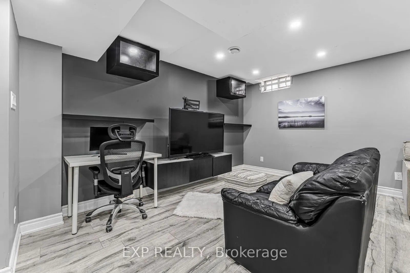 5547 Cortina Crescent