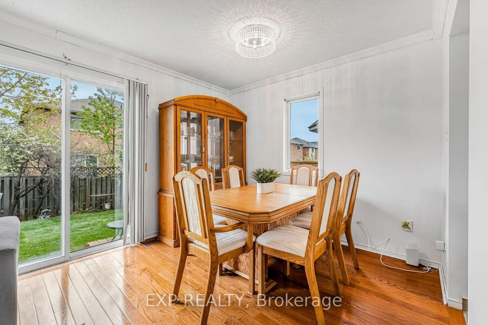 5547 Cortina Crescent