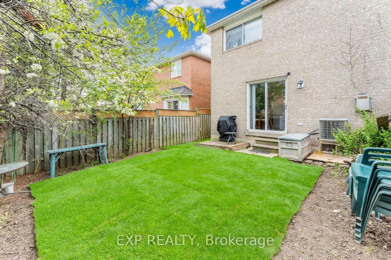 5547 Cortina Crescent