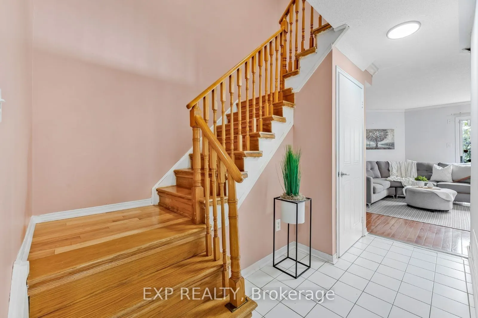 5547 Cortina Crescent