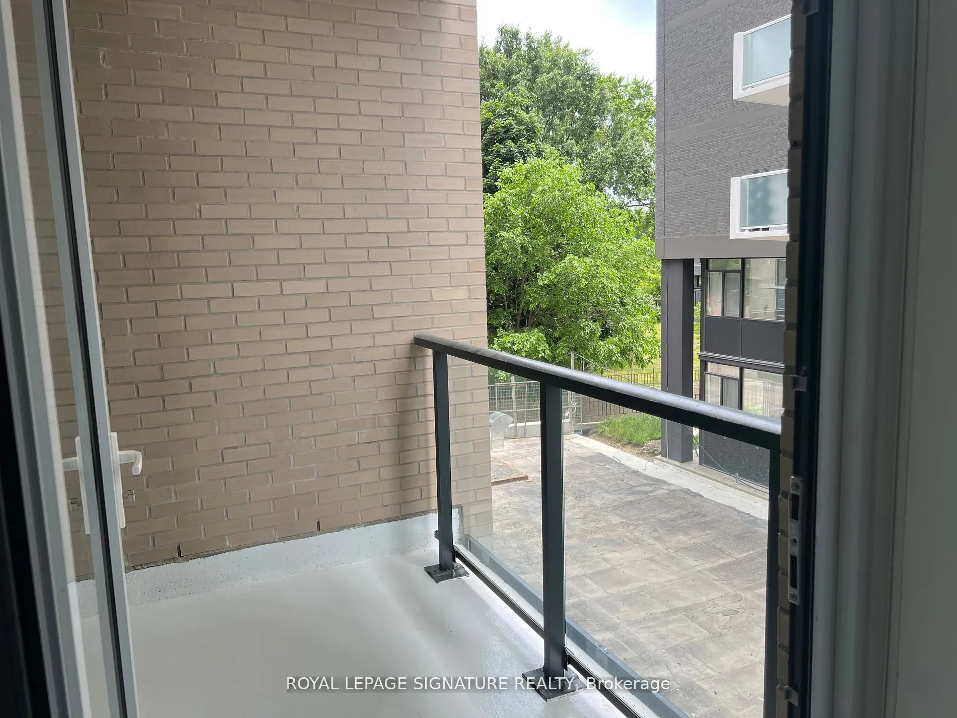 293 The Kingsway Avenue, #213