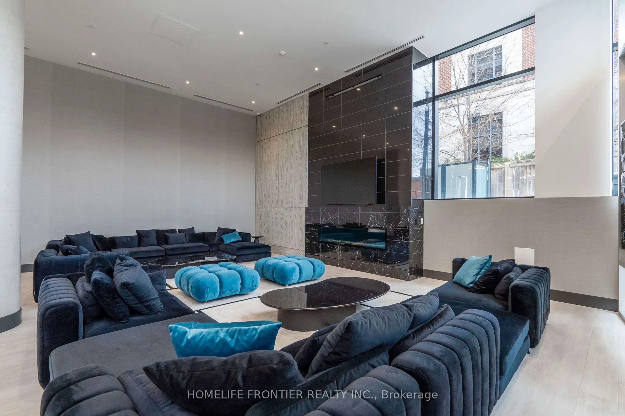 160 Kingsway Crescent, #416