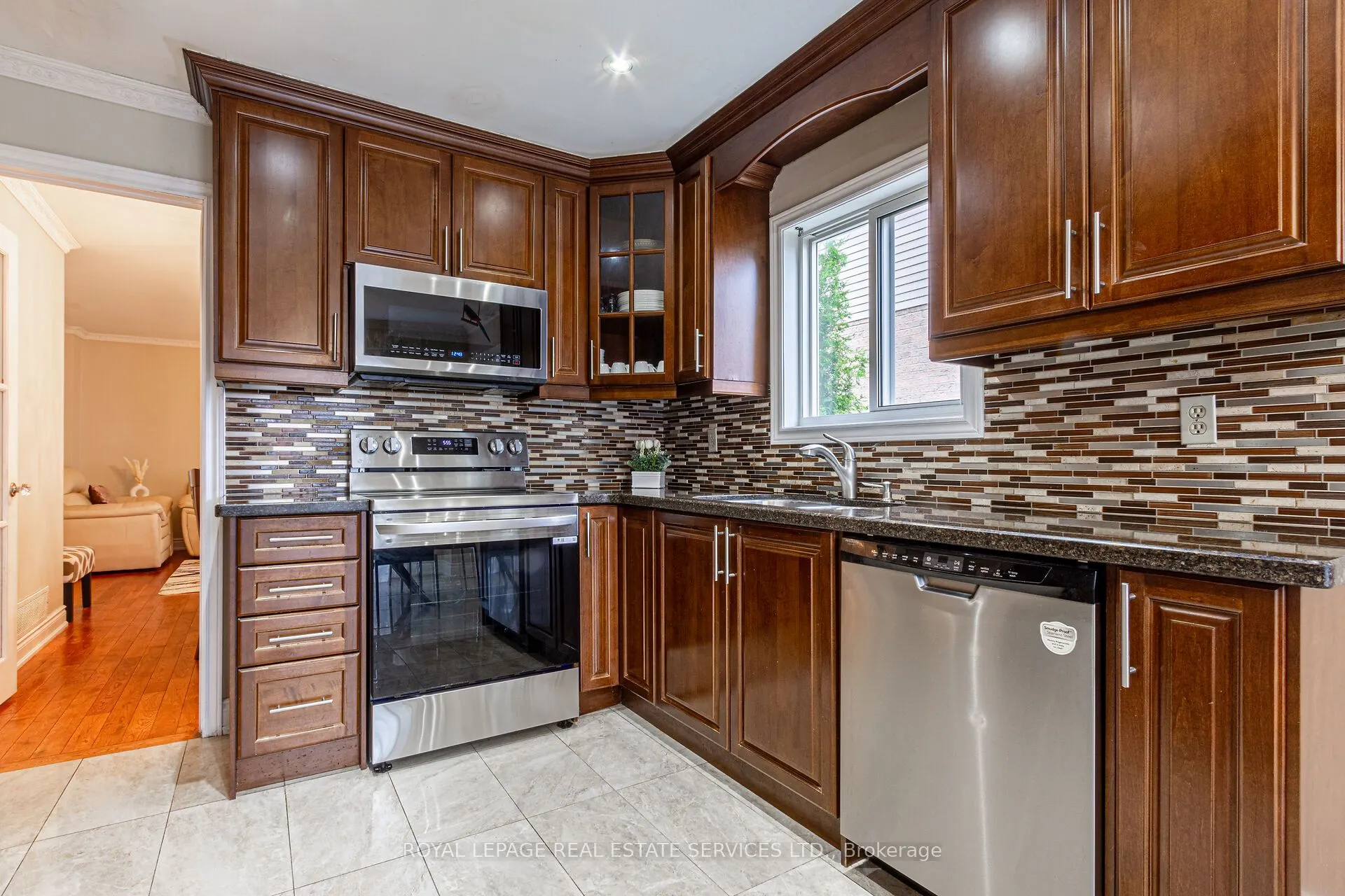 1536 Kirkrow Crescent