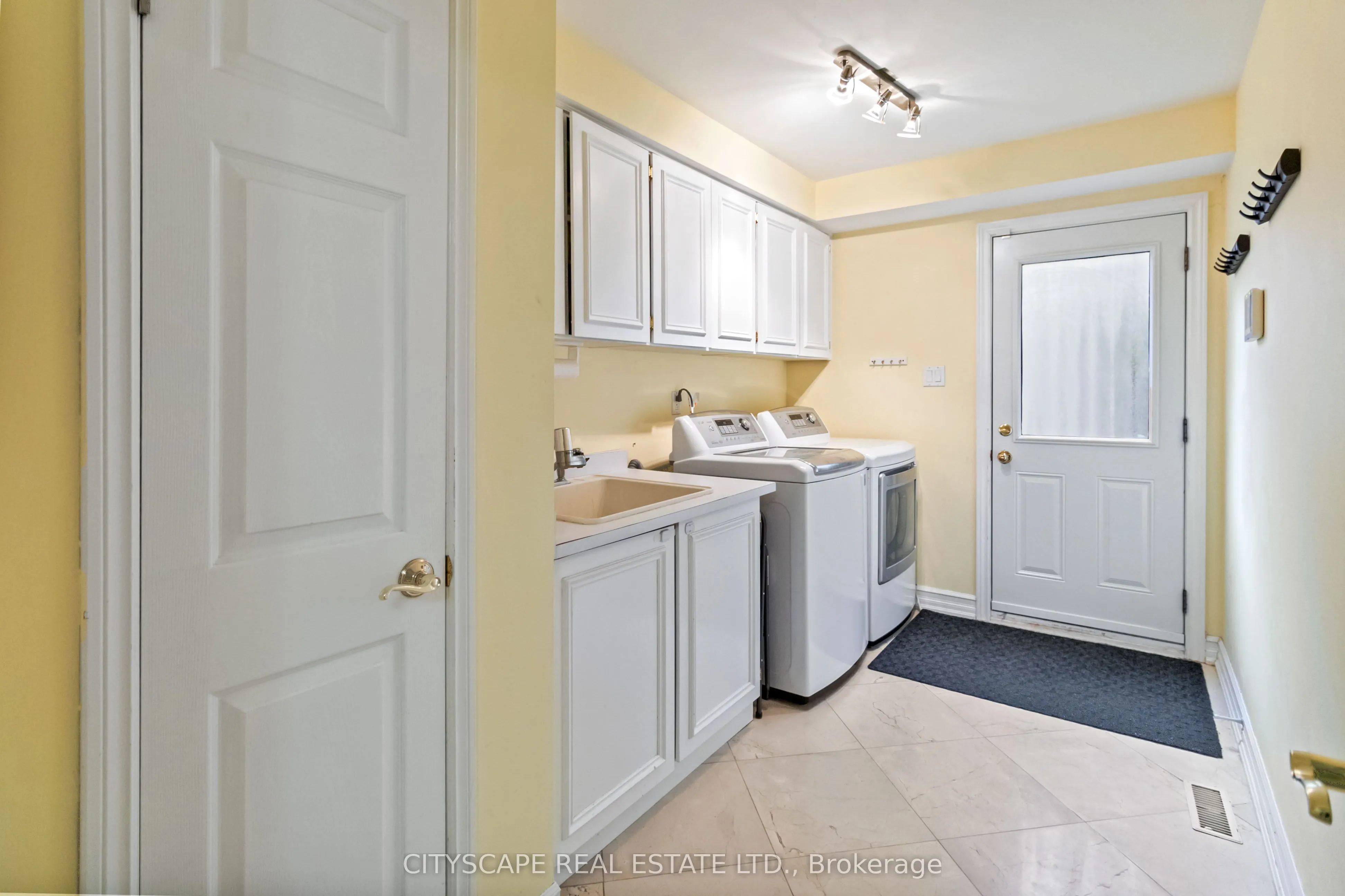 1836 Friar Tuck Court
